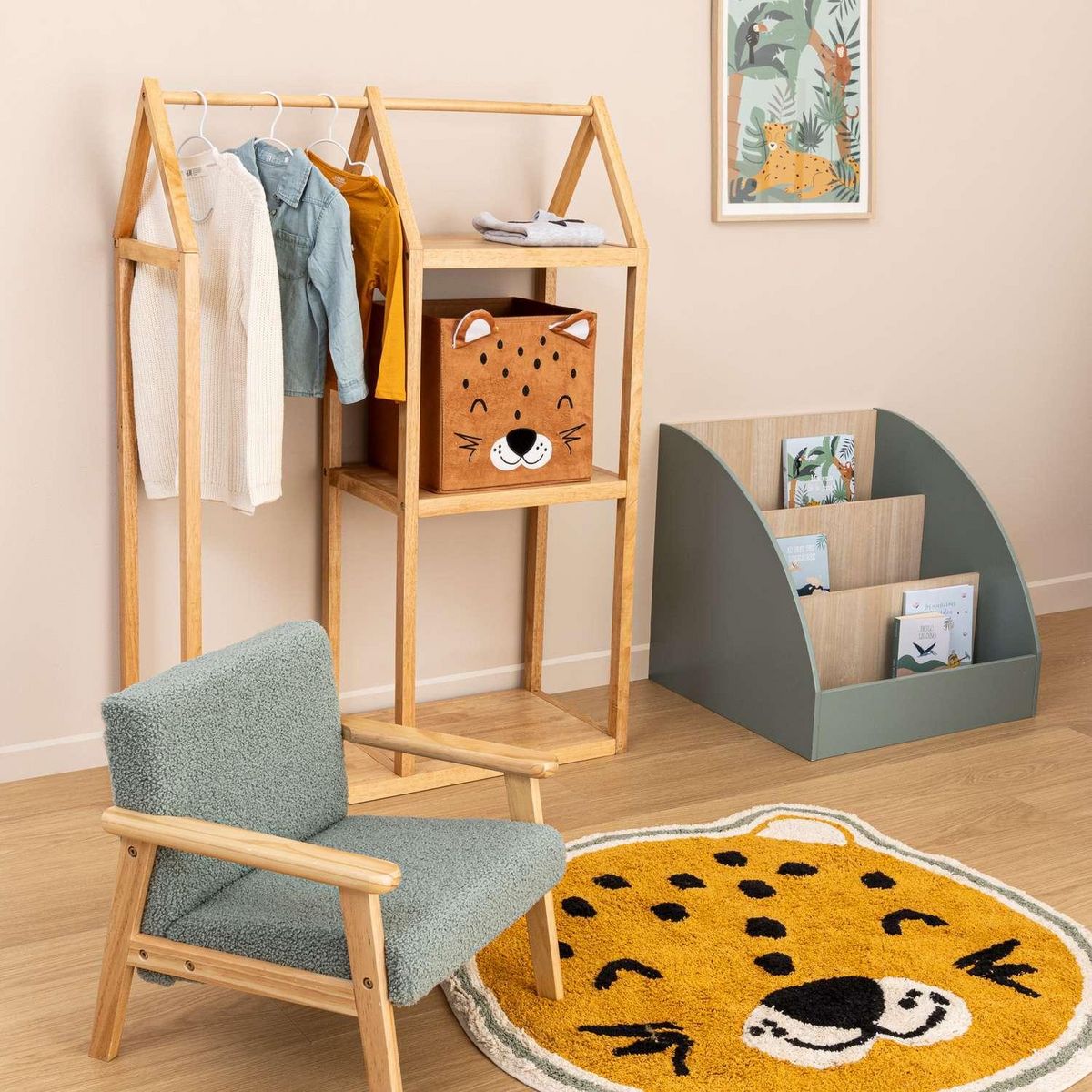 ATMOSPHERA Fauteuil enfant en bois et bouclette TEDDY - Vert céladon