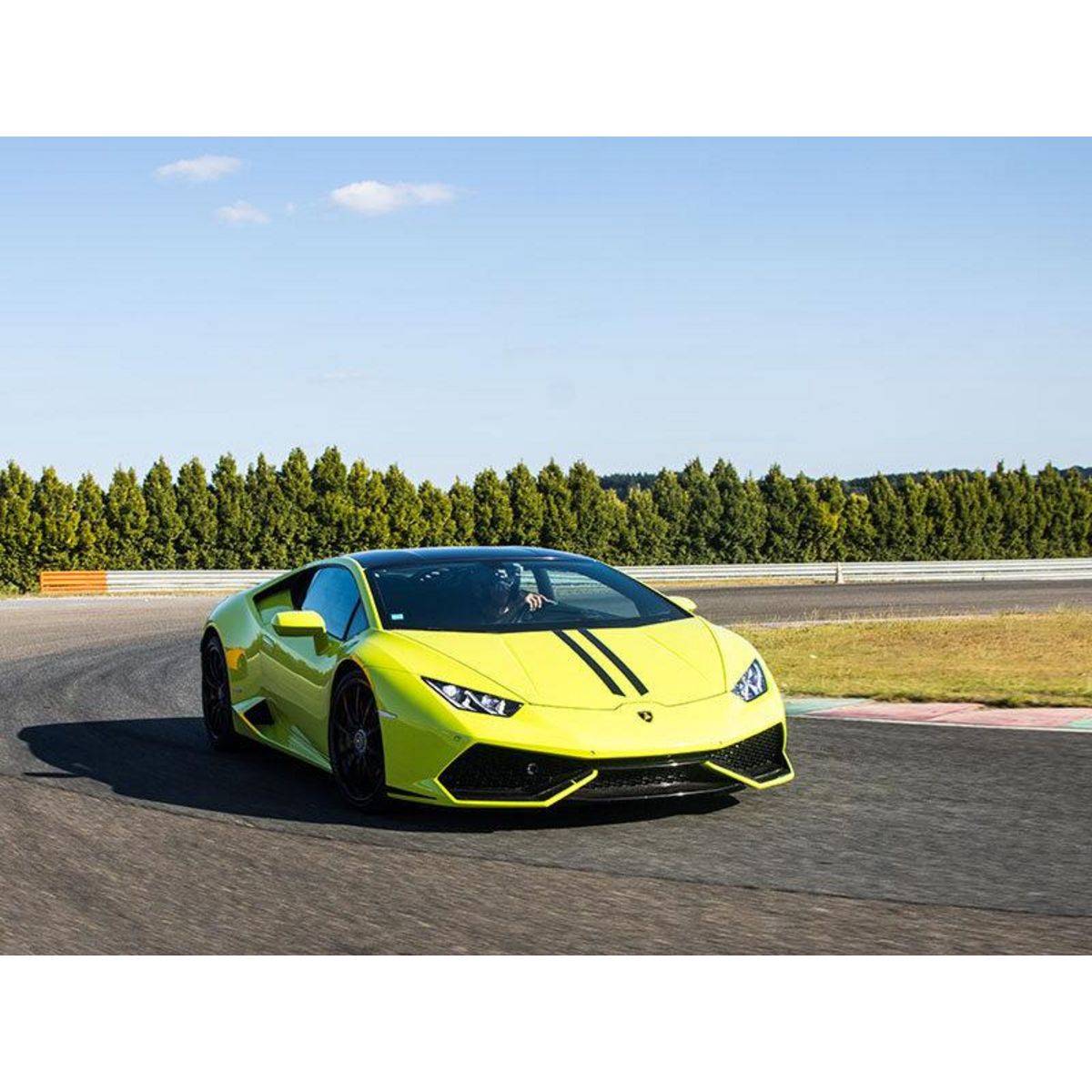 Smartbox Stage de pilotage : 3 tours sur le circuit de Haute Saintonge en Lamborghini Huracán - Coffret Cadeau Sport & Aventure