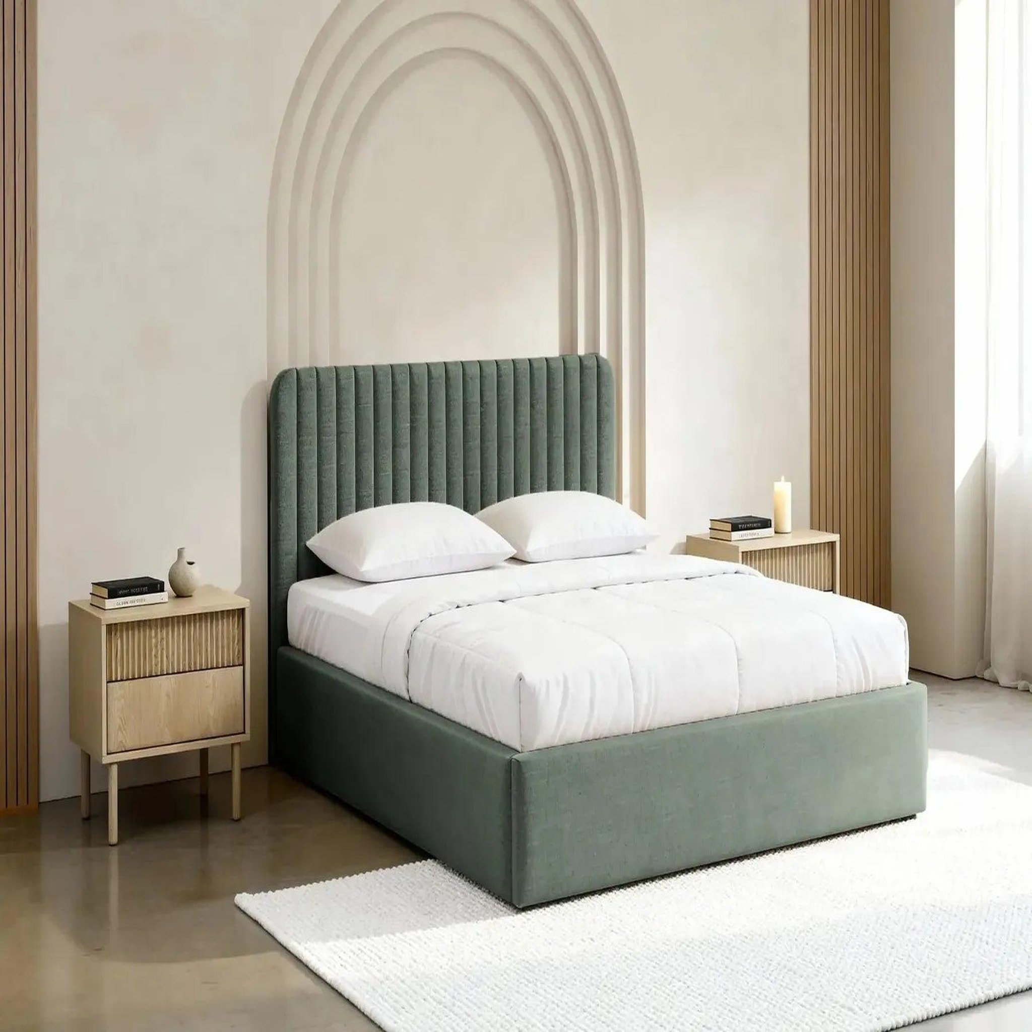 Voir la diapositive 2 : CASANOVA PARIS JEANNE - Lit coffre tissu velours