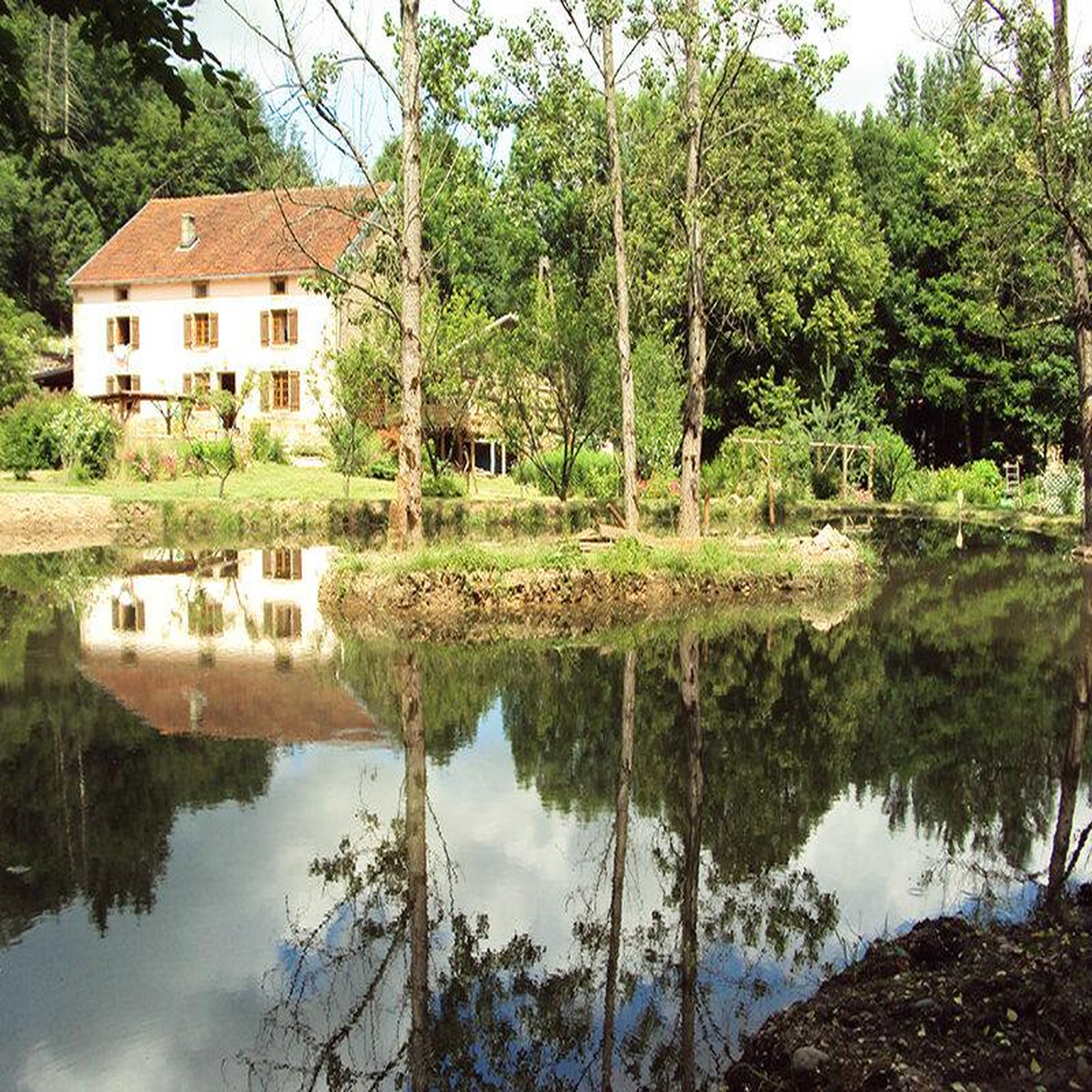 Voir la diapositive 4 : Smartbox Séjour de 2 jours en roulotte viticole dans les vosges - coffret cadeau séjour