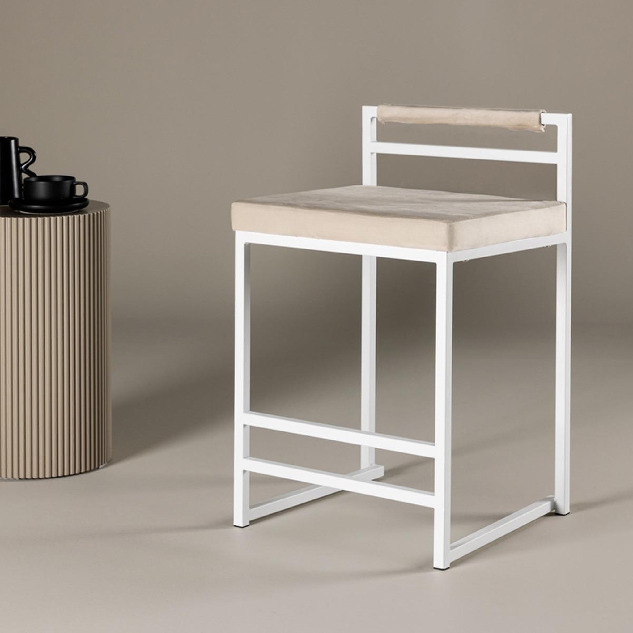 Voir la diapositive 5 : Paris Prix Chaise de bar en velours  opelika  80cm beige
