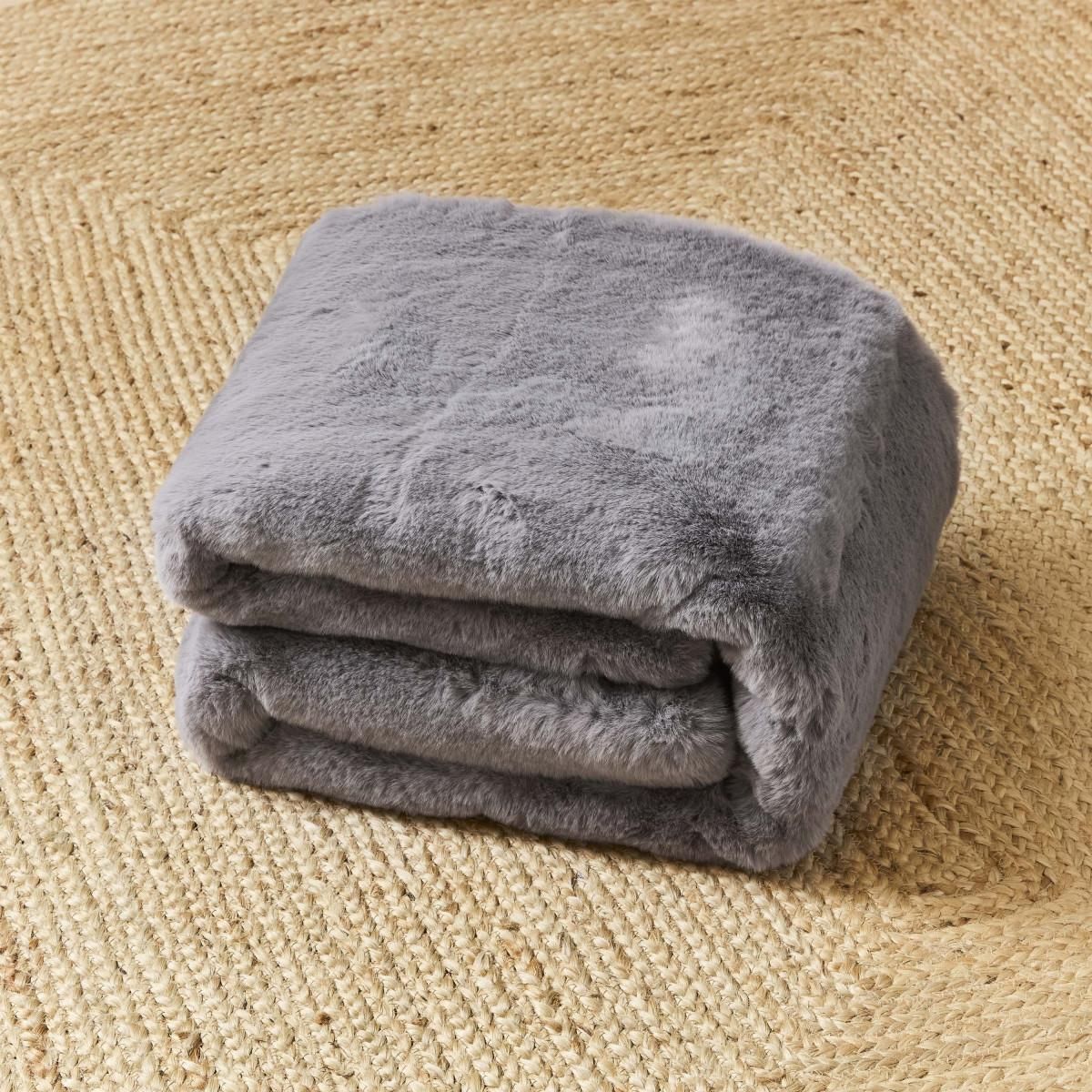 FUTURE HOME Plaid fausse fourrure 130x150 cm