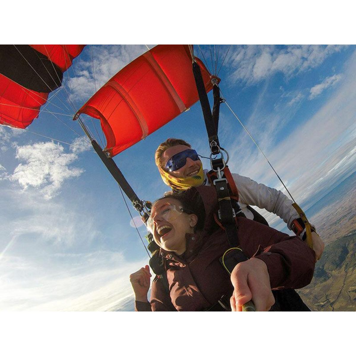Smartbox Saut en parachute tandem en Occitanie - Coffret Cadeau Sport & Aventure