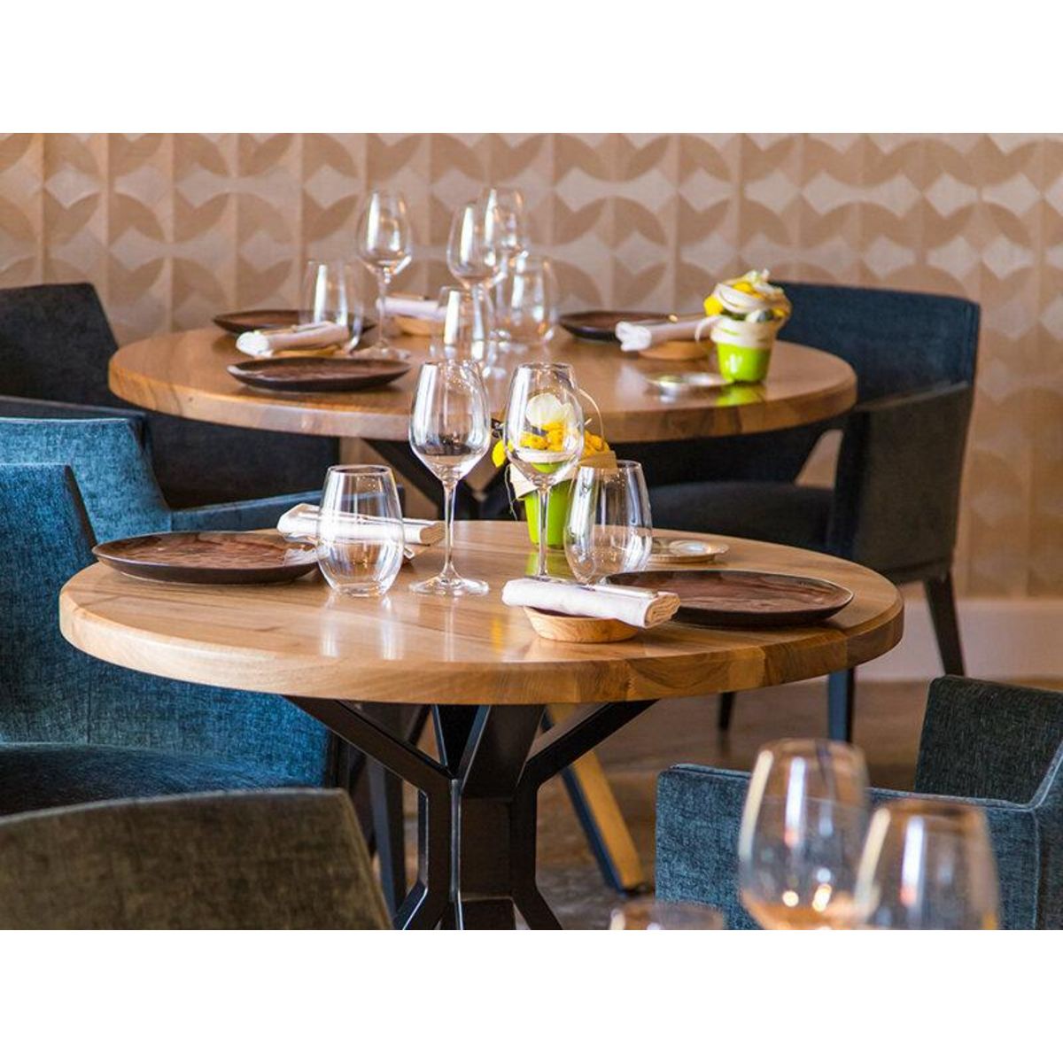 Smartbox Adresses primées : repas 7 plats avec accord mets et vins au restaurant l'Auberge de la Charme près de Dijon - Coffret Cadeau Gastronomie