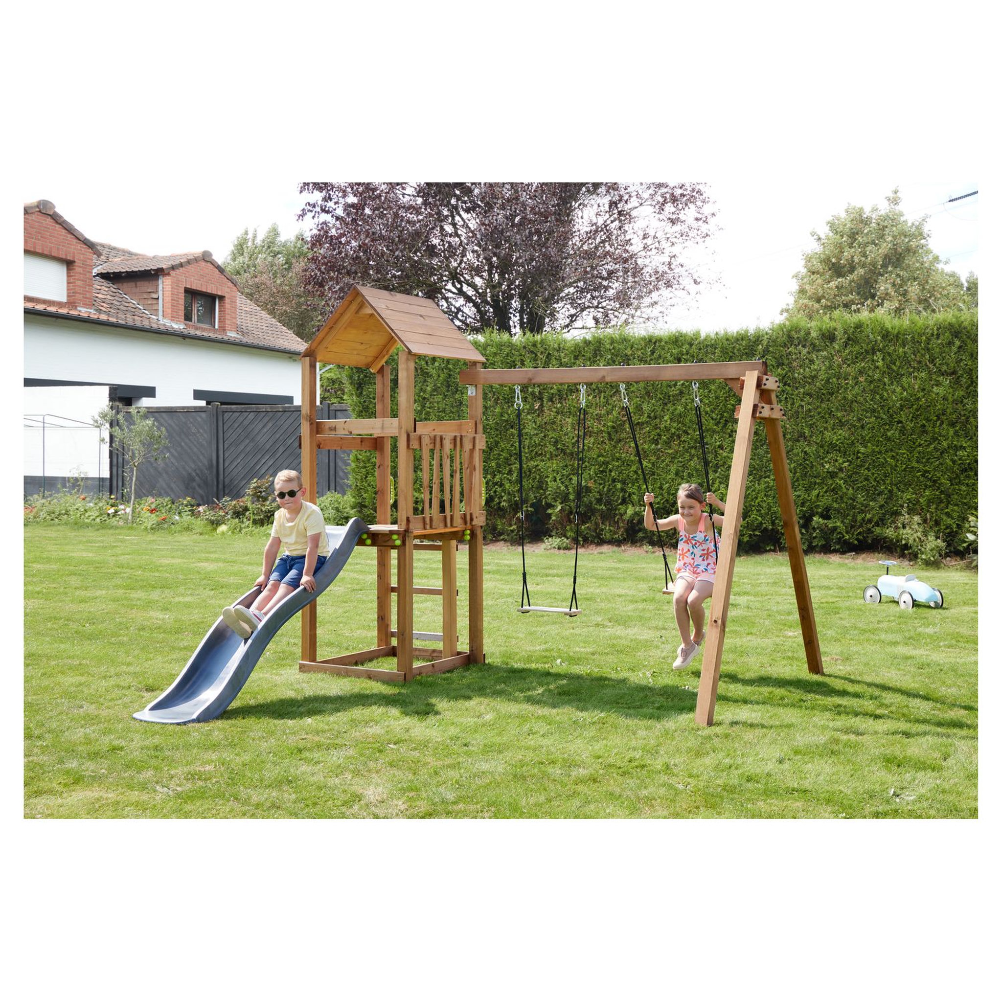 Voir la diapositive 3 : Soulet Aire de jeux avec toboggan - Bois - H2,36m - NOUMEA
