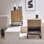 Voir la diapositive 3 : SWEEEK Lot de 2 tables de chevet style contemporain avec 1 tiroir effet bois rainuré (système d'ouverture par pression) et 1 niche. piètement en métal noir