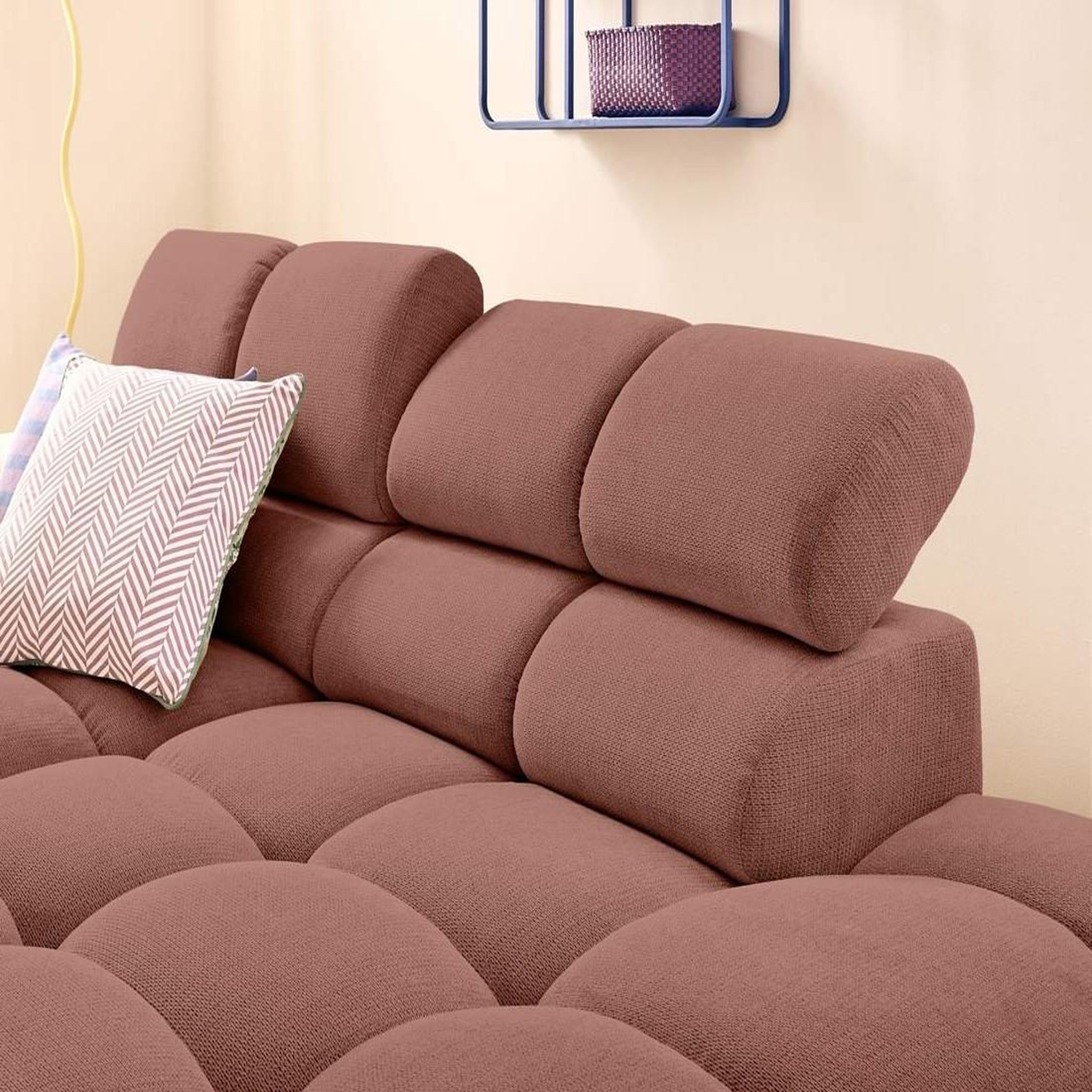 Voir la diapositive 5 : LISA DESIGN Matera - canapé d'angle droit 4 places avec têtières réglables en tissu texturé
