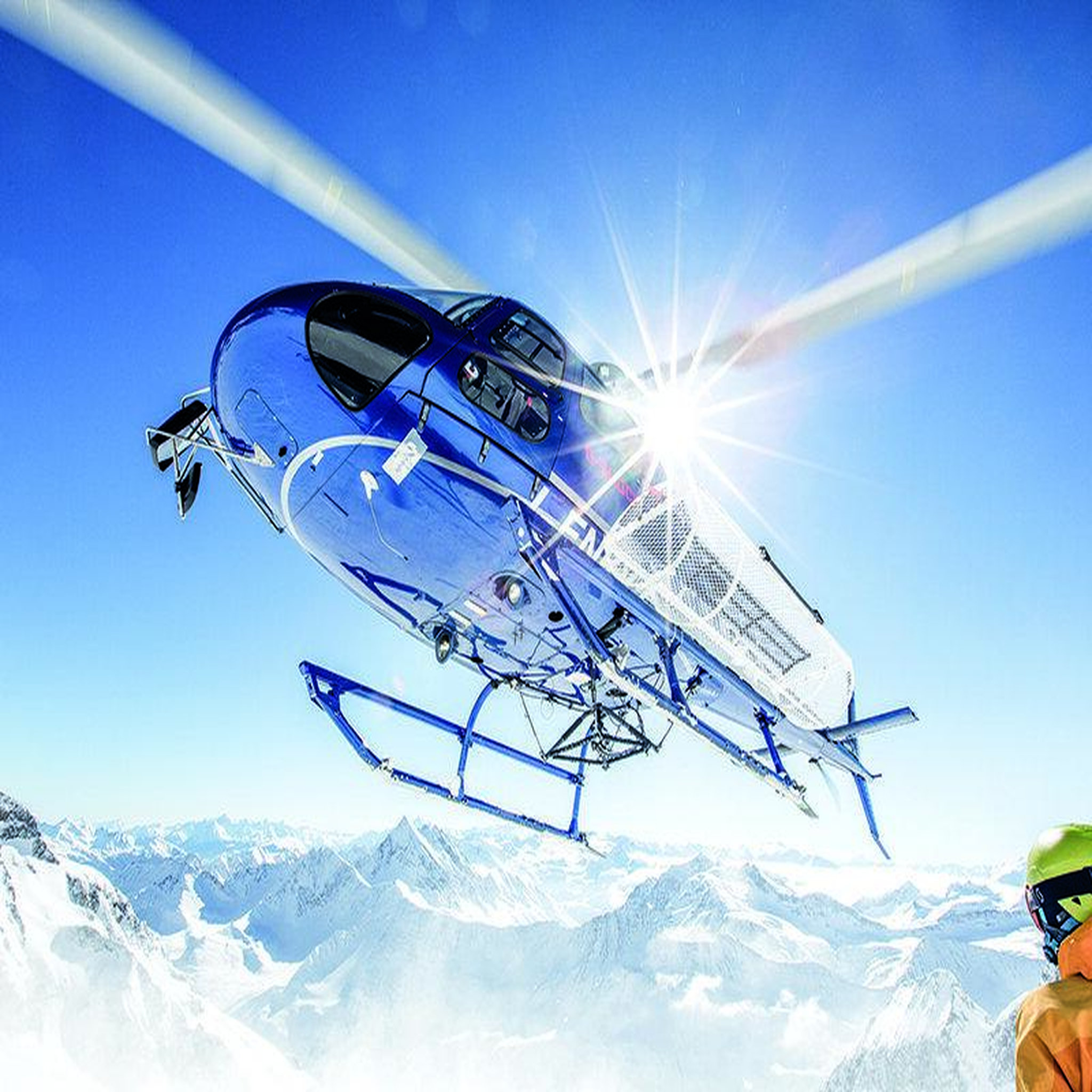Voir la diapositive 2 : Smartbox Vol en hélicoptère de 15 min pour 2 personnes au-dessus du Mont-Blanc - Coffret Cadeau Sport & Aventure