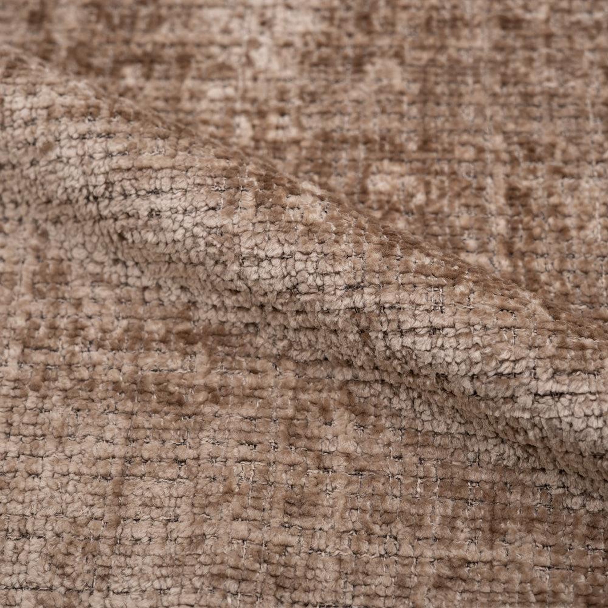 Voir la diapositive 3 : MAISON PAVANE Chaise en velours chenillé marron glacé et métal noir-bloomy