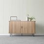 Voir la diapositive 2 : CONCEPT USINE Buffet en bois cannelé à portes coulissantes 140cm SEMARANG