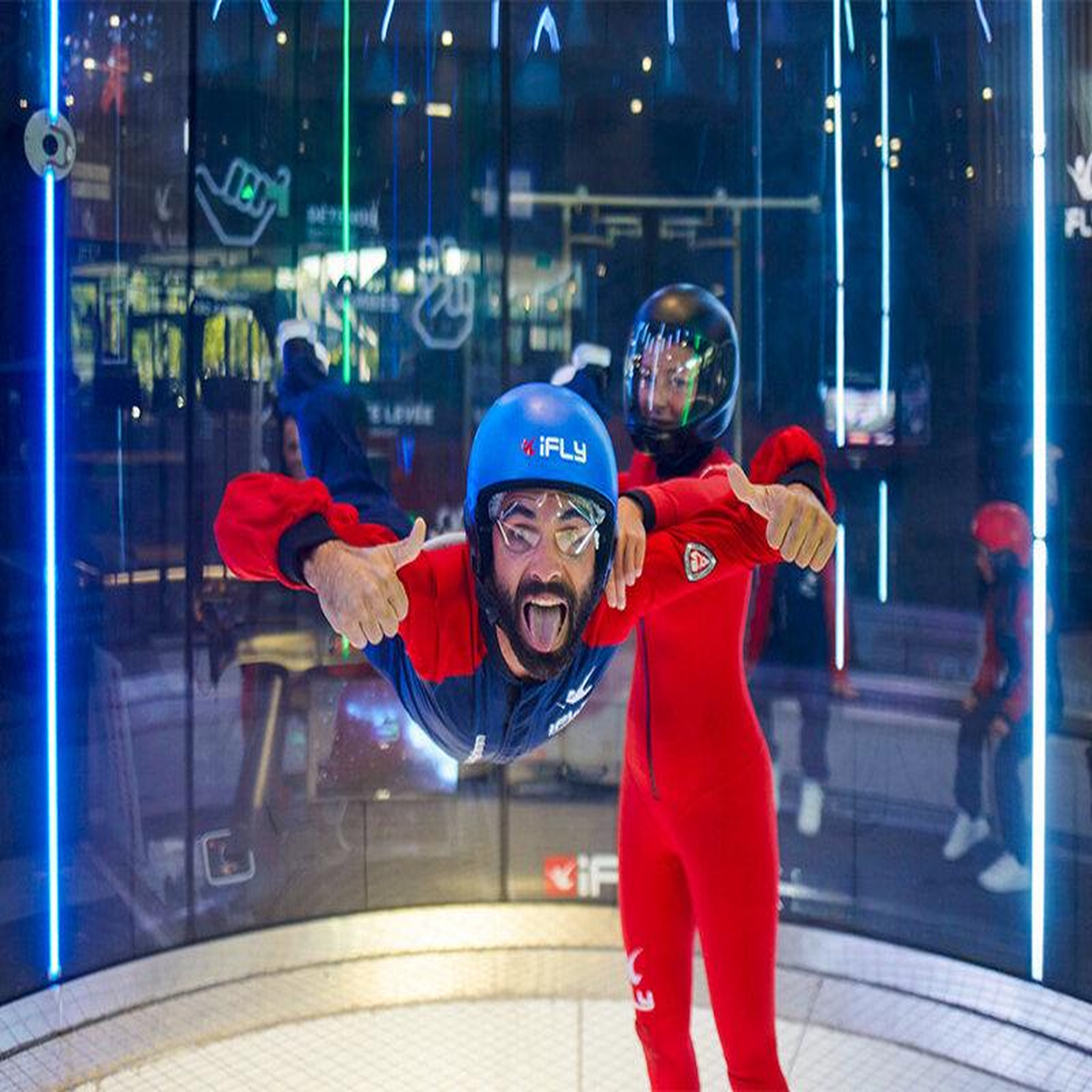 Voir la diapositive 4 : Smartbox 2 vols en chute libre indoor et 1 vol immersif en 4d avec ifly lyon - coffret cadeau sport & aventure