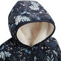 Voir la diapositive 3 : Petit Béguin Veste à capuche enfant en sherpa réversible Belle de Nuit