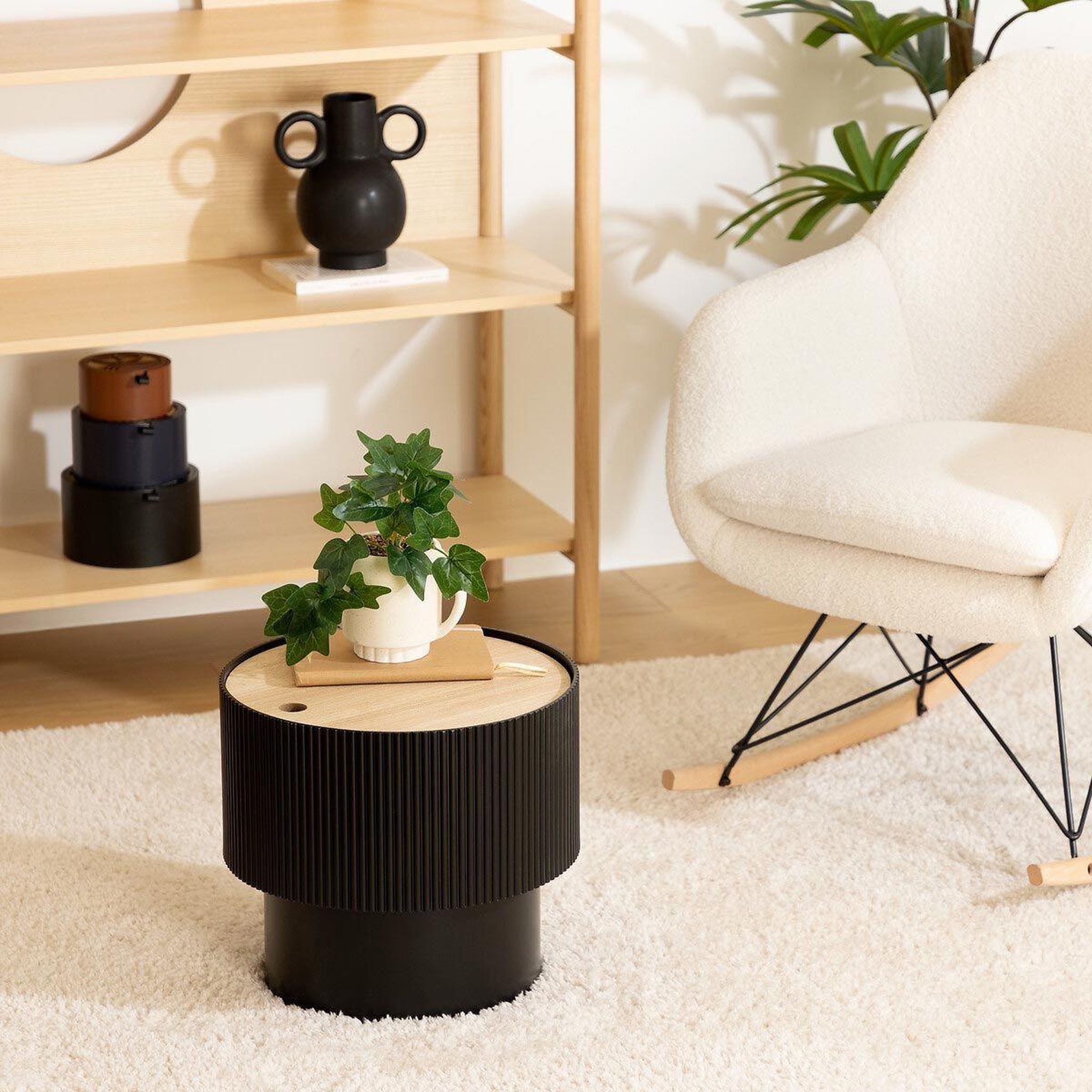 Voir la diapositive 4 : ATMOSPHERA Table d'Appoint Avec Coffre  Enola  38cm Noir