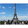 Voir la diapositive 2 : Smartbox Croisière d'1h sur la Seine et visite guidée de la tour Eiffel d'1h30 à Paris en duo - Coffret Cadeau Multi-thèmes