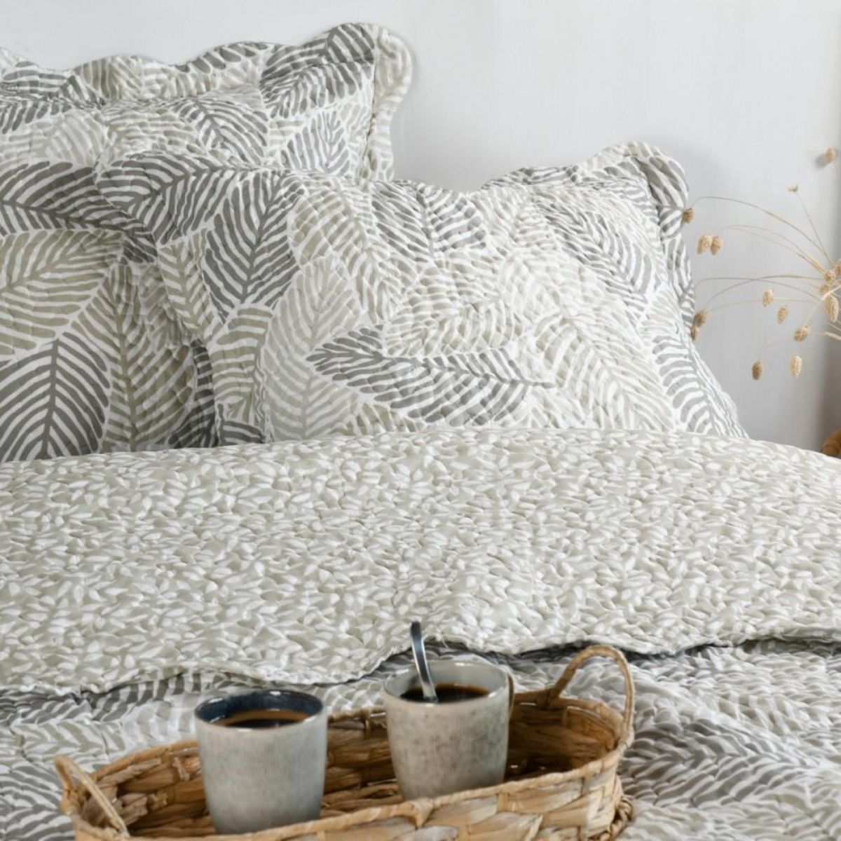 Lovely Casa Couvre lit boutis réversible 240x220 avec 2 taies GALLY