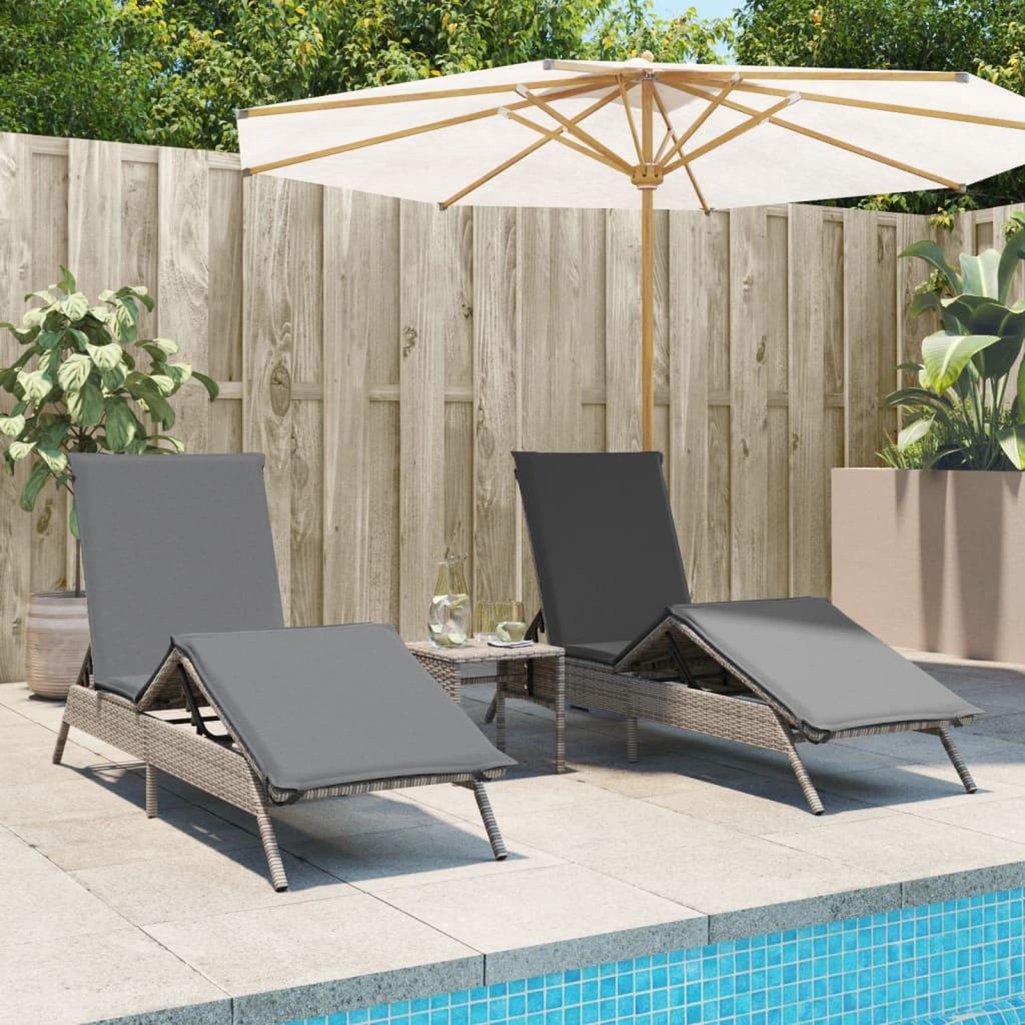 VIDAXL Chaises longues lot de 2 avec table gris resine tressee