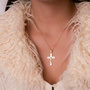 Voir la diapositive 3 : L'ATELIER D'AZUR Pendentif  - Médaille Christ sur la Croix Or 18 Carats 750/000 Jaune - Chaine Offerte