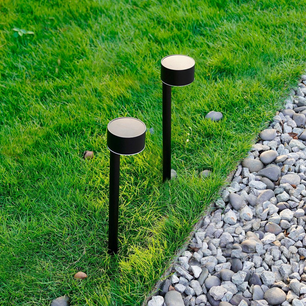 Lumisky 2 balises solaires à piquer FORTY Noir Acier H30cm