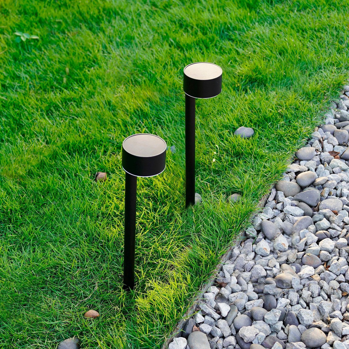 Lumisky 2 balises solaires à piquer FORTY Noir Acier H30cm