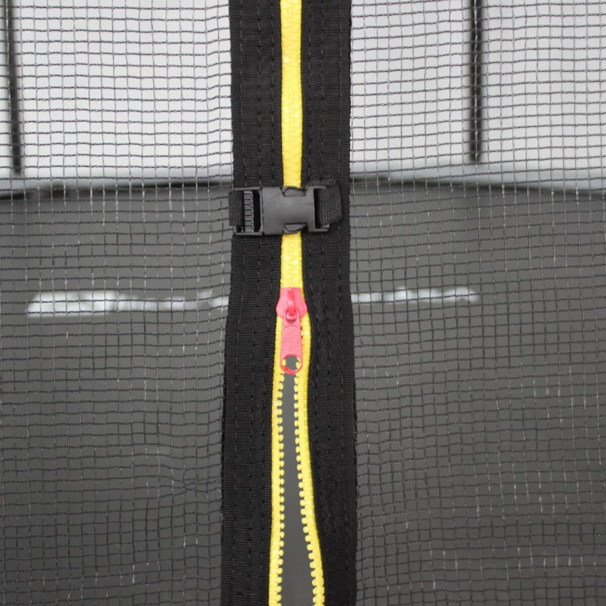 SWEEEK Trampoline rond Ø 250cm gris avec son filet de protection - Pluton - Trampoline de jardin 2.5m| Qualité PRO. | Normes EU.