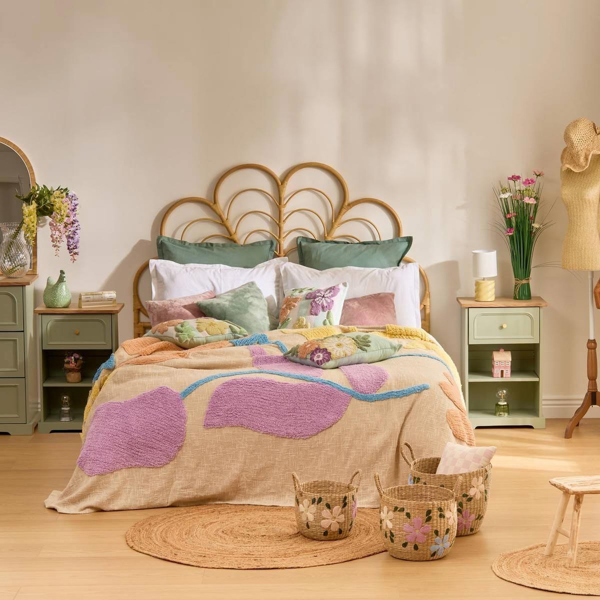 Voir la diapositive 5 : ATMOSPHERA Dessus de lit  fleurs sauvages  240x260cm multicolore