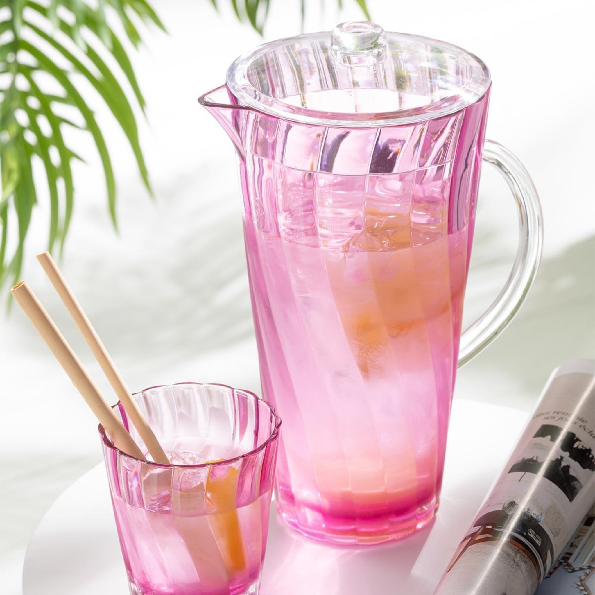 Voir la diapositive 3 : J-LINE Carafe réutilisable  vague  2,32l rose