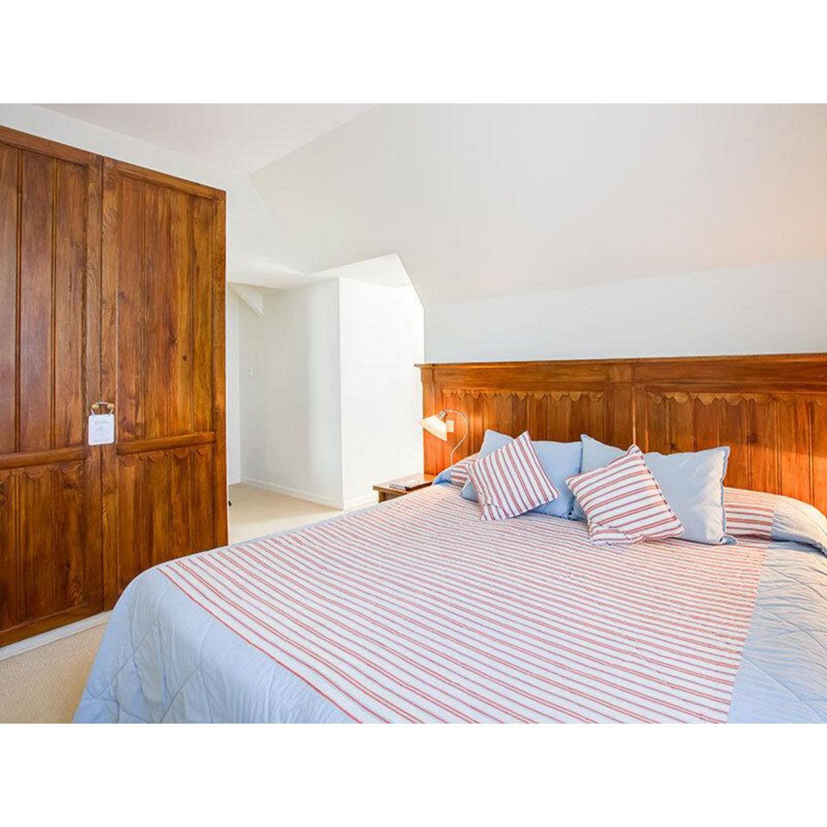 Smartbox Escale de charme à Carnac avec dîner et accès à l'espace détente Spas de France® - Coffret Cadeau Séjour