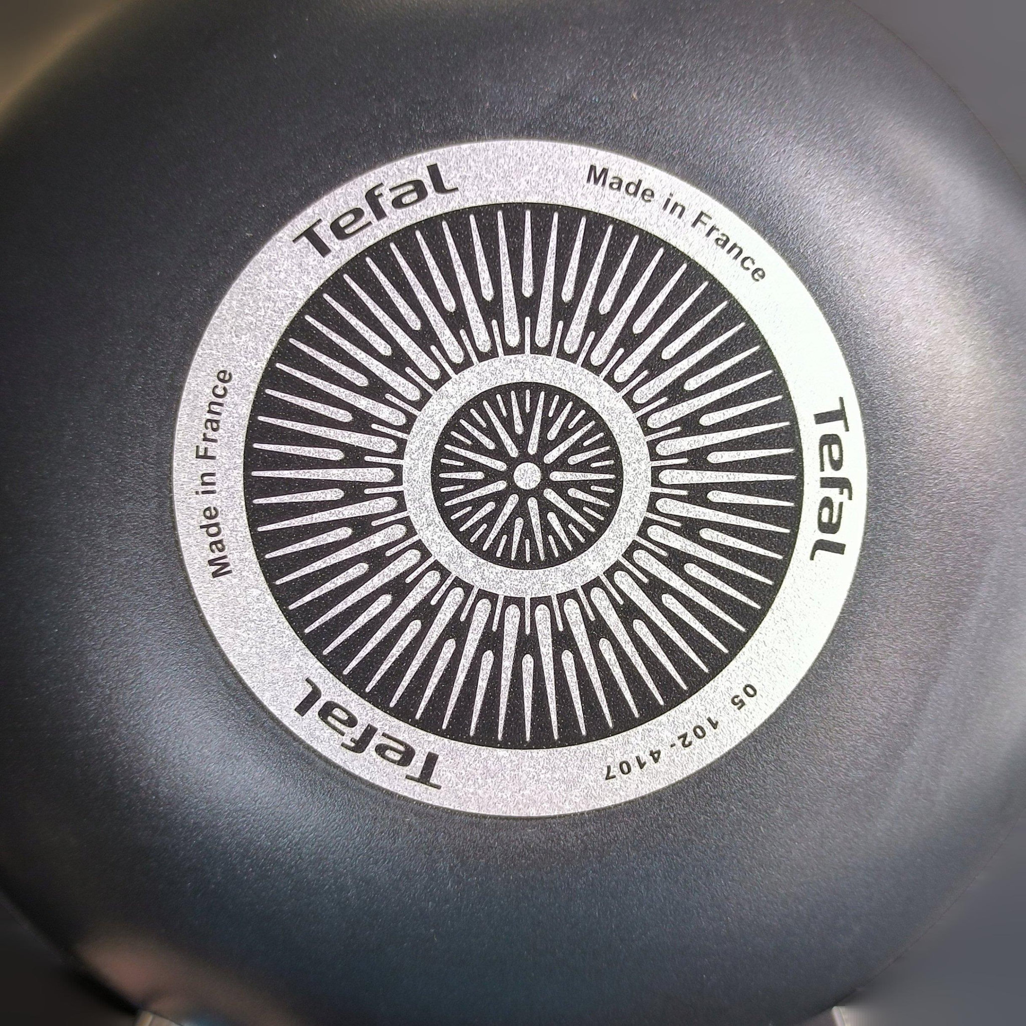 Voir la diapositive 2 : TEFAL Poêle Tefal Ingenio L98633