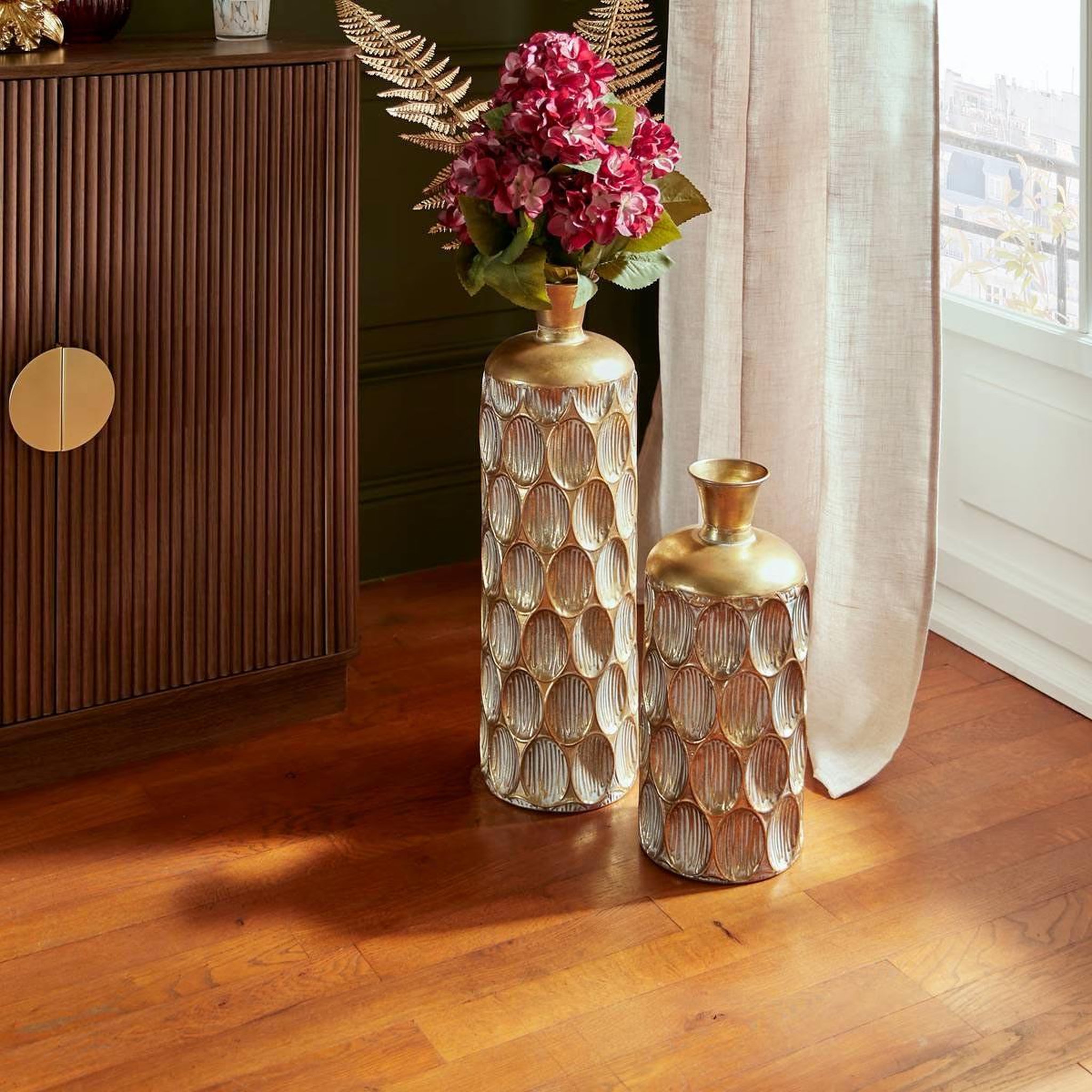 Voir la diapositive 3 : ATMOSPHERA Vase strié en métal  belli  60cm doré