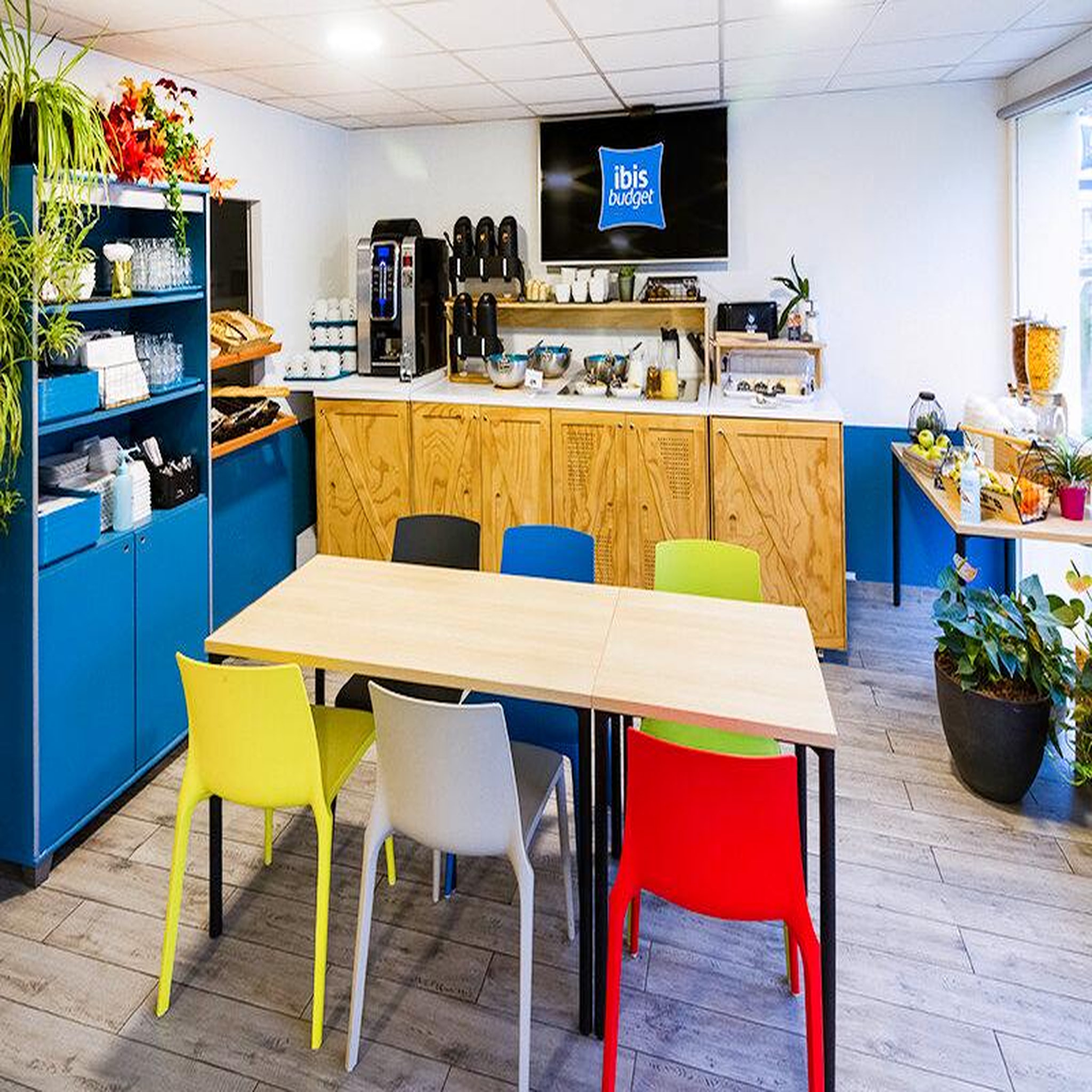 Voir la diapositive 2 : Smartbox 3 jours au bord de l'eau en hôtel à Boulogne-sur-Mer - Coffret Cadeau Séjour