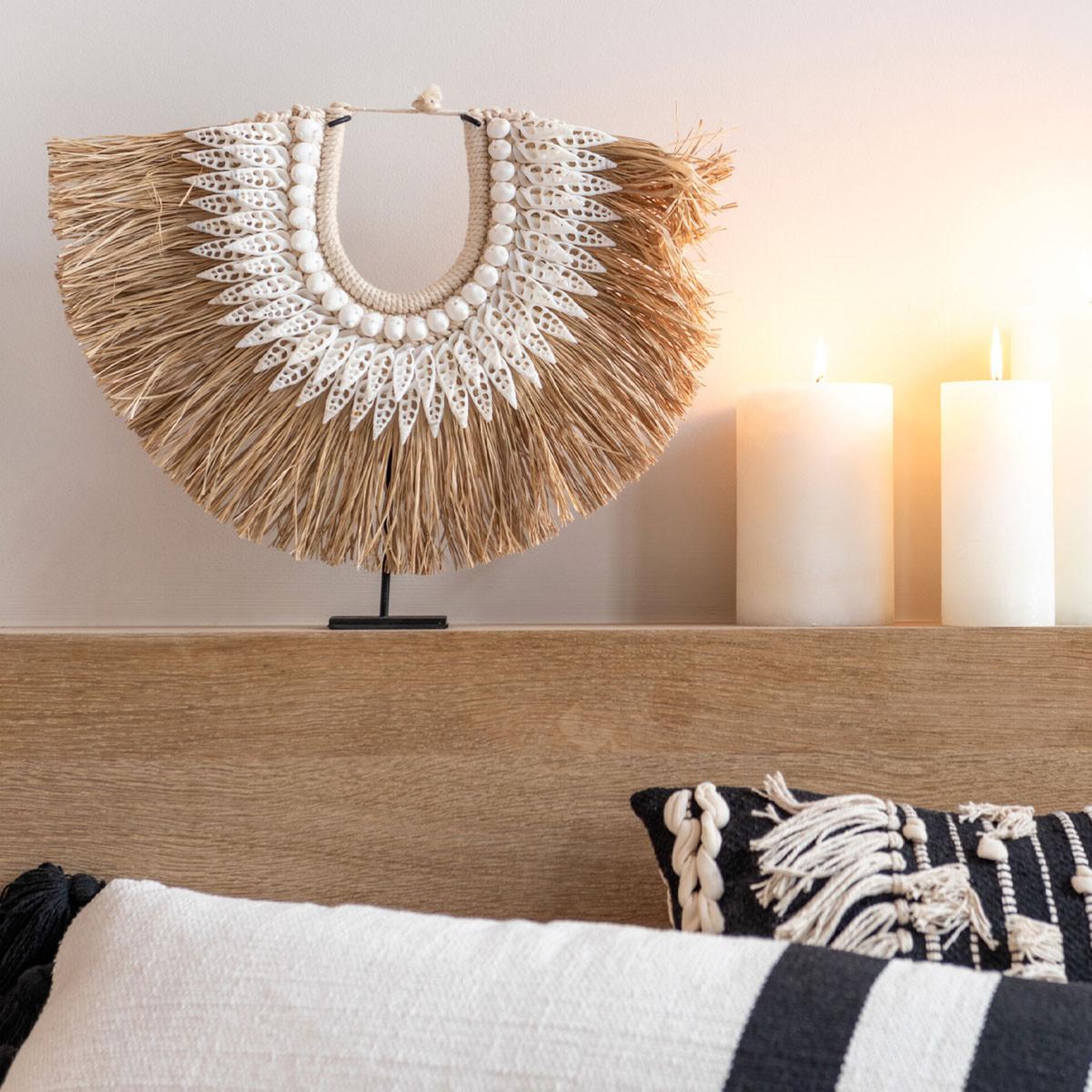 Voir la diapositive 2 : J-LINE Collier déco en bois  dora  40cm naturel & blanc