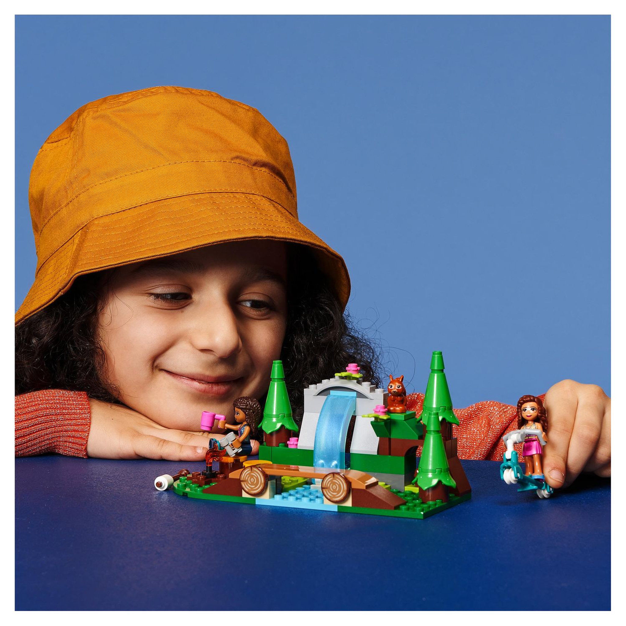 Voir la diapositive 7 : LEGO Friends 41677 - La cascade dans la forêt