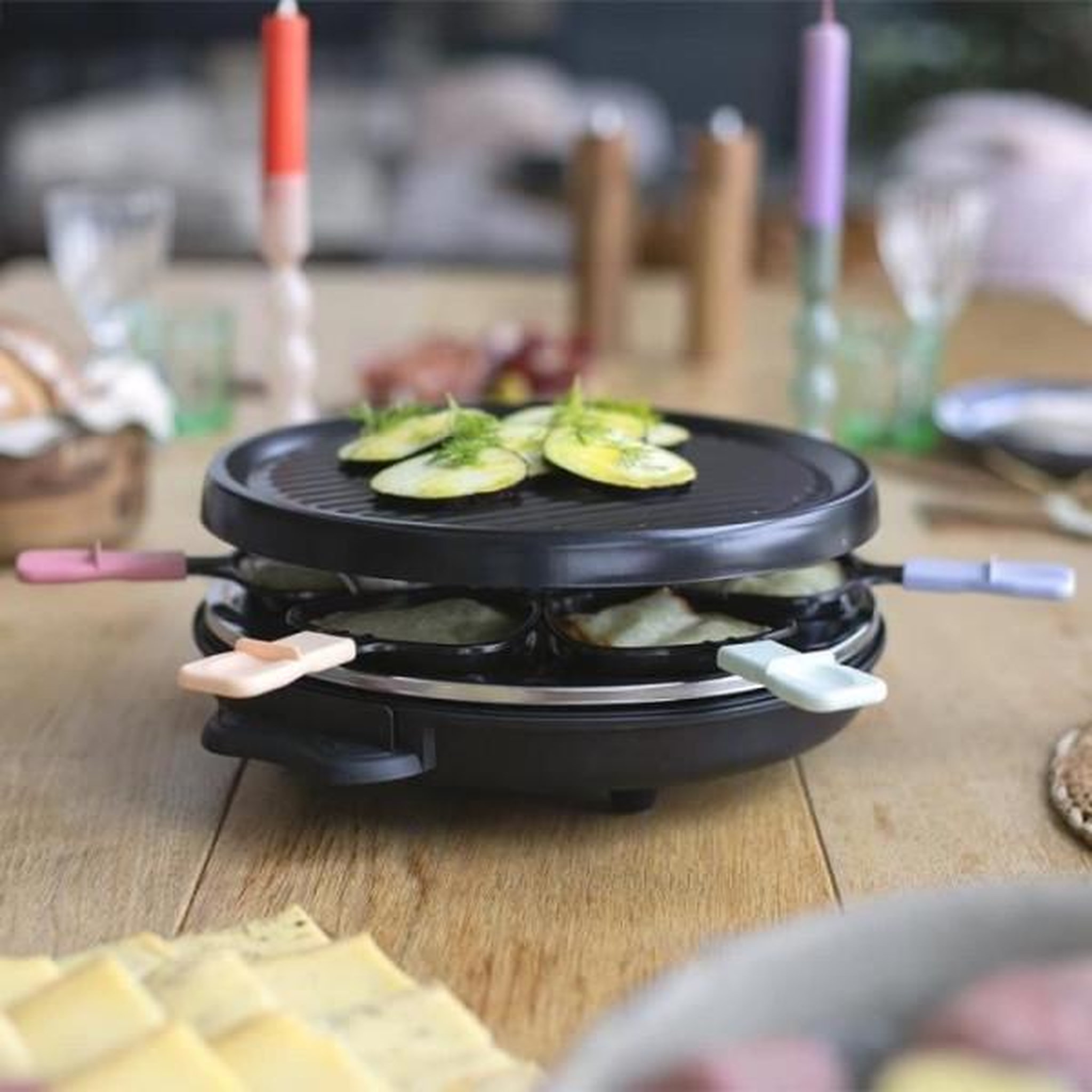 Voir la diapositive 6 : LIVOO Appareil à raclette 6 personnes 800w - doc207p