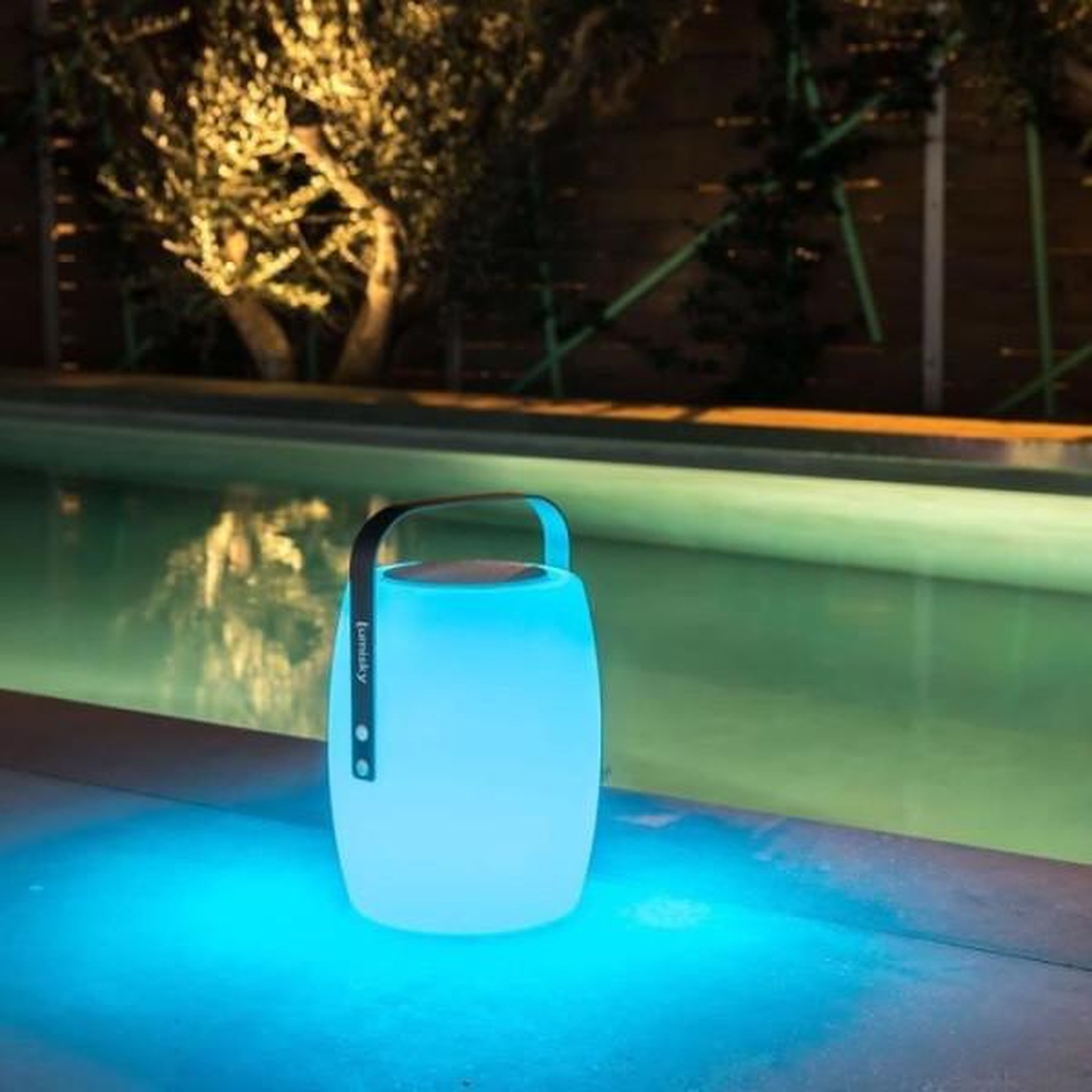 Voir la diapositive 4 : Lumisky Lampe enceinte bluetooth sans fil - LUMISKY - LUCY PLAY - H31 cm - LED blanc et multicolore dimmable