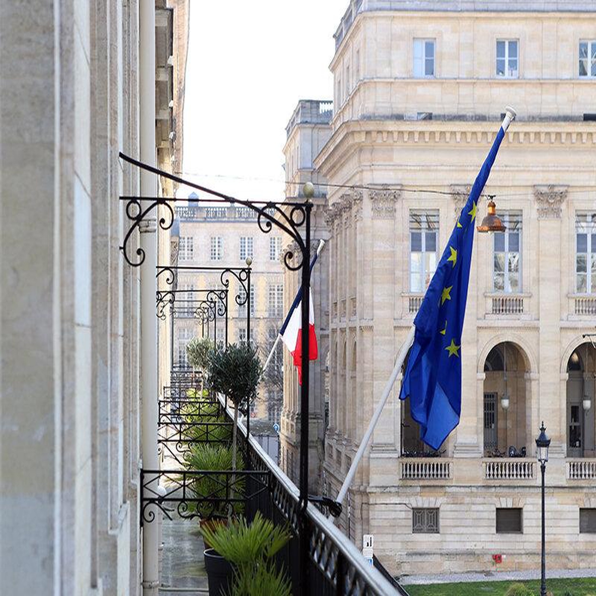 Voir la diapositive 4 : Smartbox Séjour de luxe dans un élégant hôtel 4* à bordeaux - coffret cadeau séjour