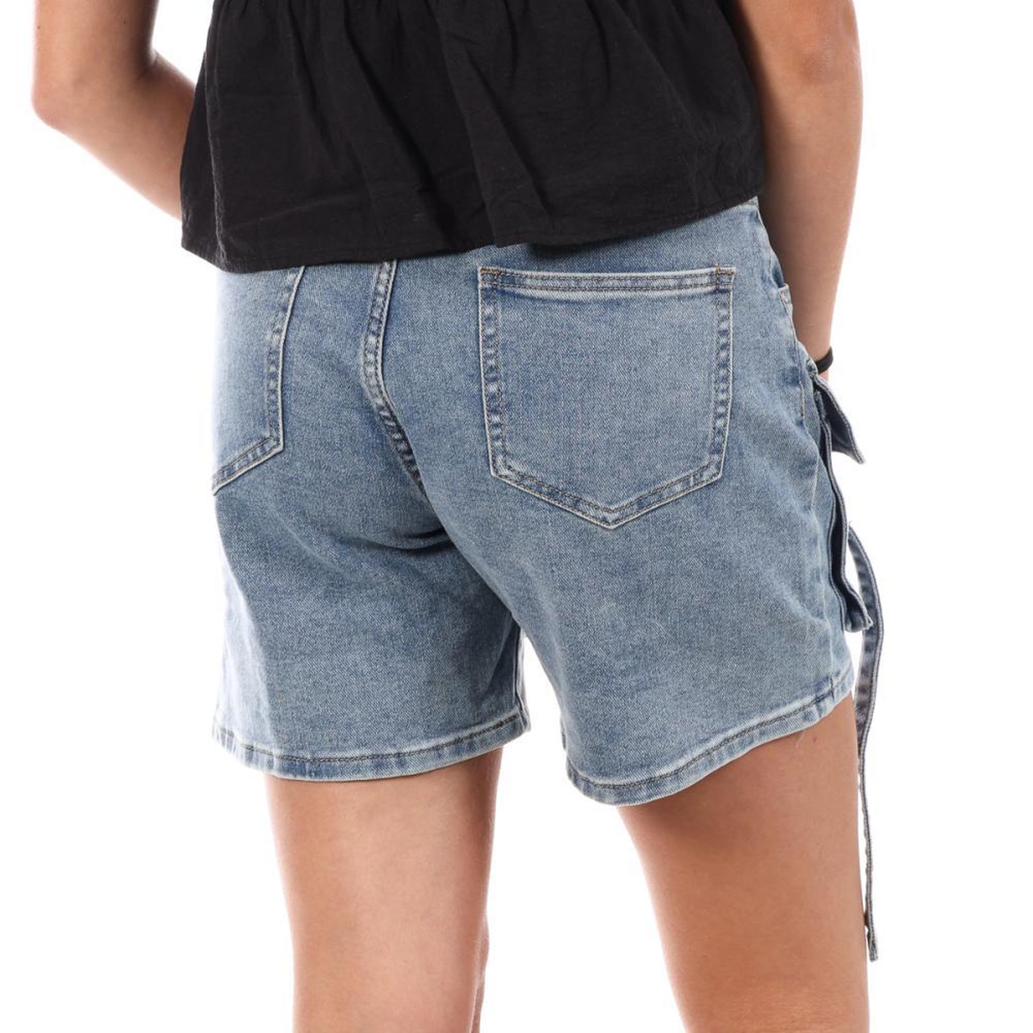 Voir la diapositive 2 : MONDAY PREMIUM Short en Jean  Femme Monday Premium Short Cargo