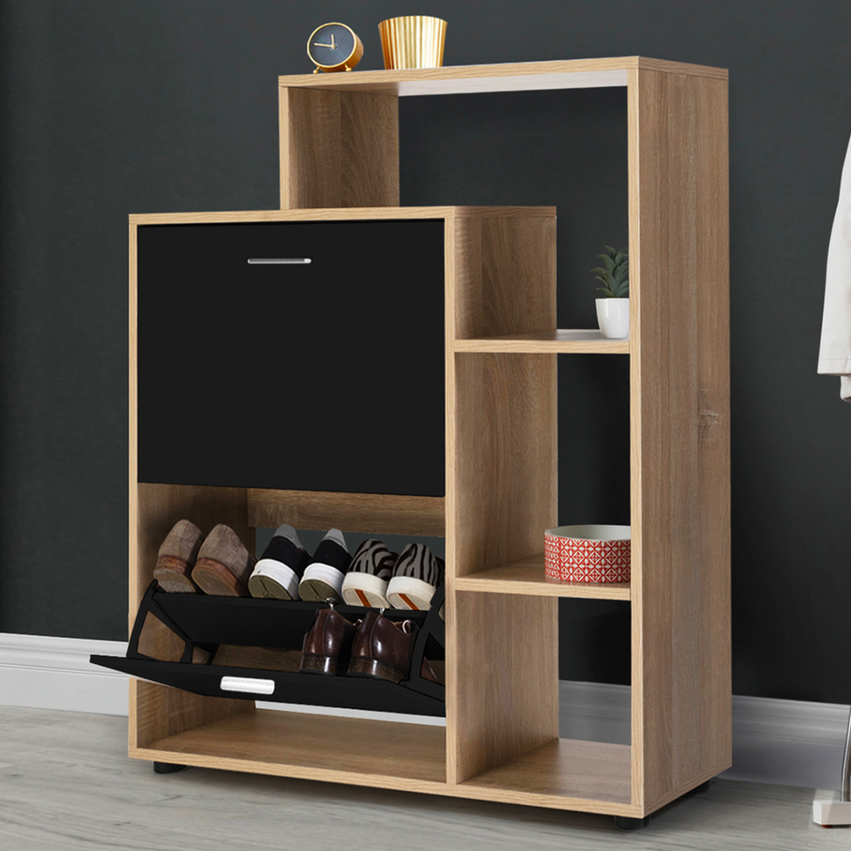 ID MARKET Meuble à chaussures 12 paires KLARK imitation hêtre 2 portes noires avec étagères