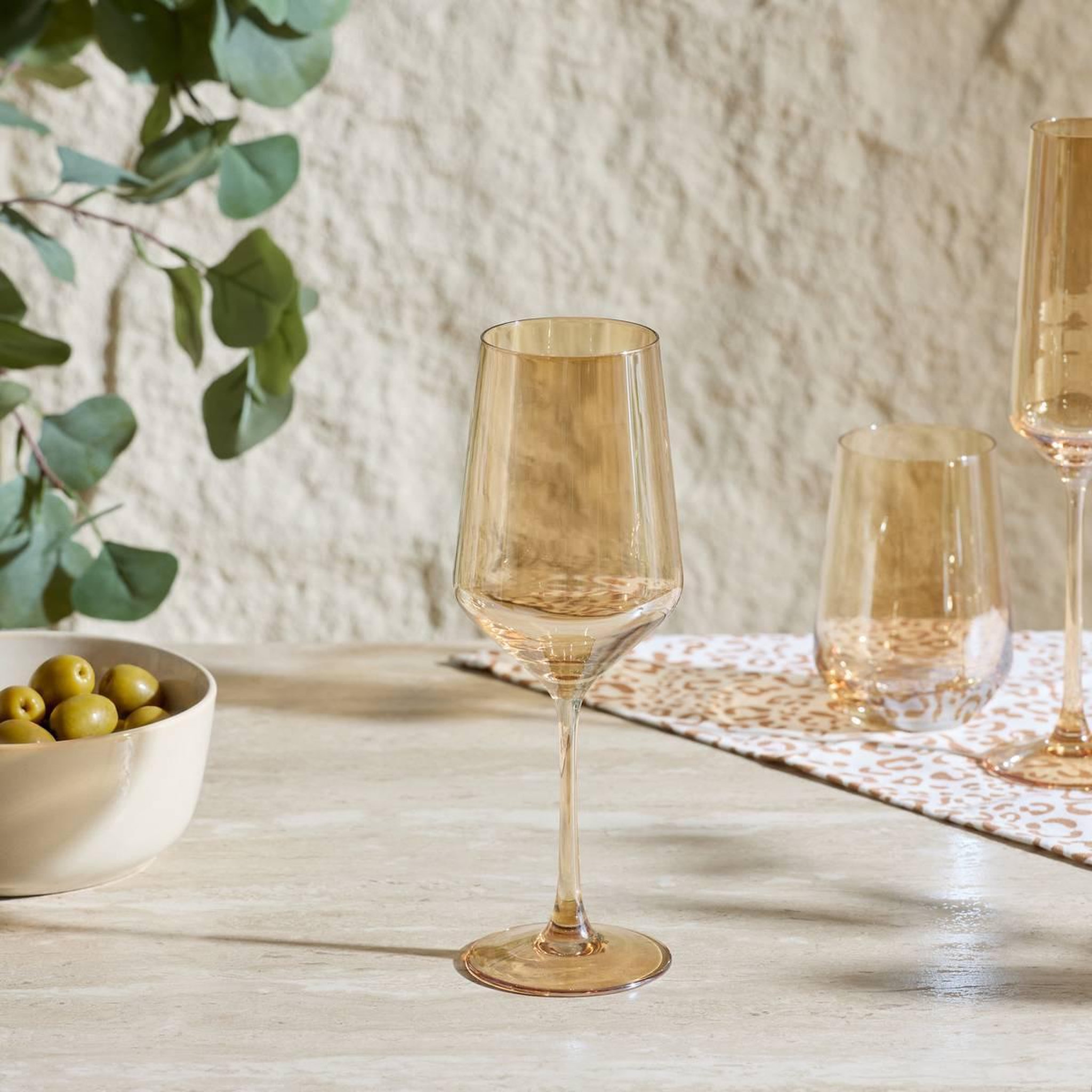 Voir la diapositive 3 : SECRET DE GOURMET Lot de 4 verres à vin  ambre  42cl ambre