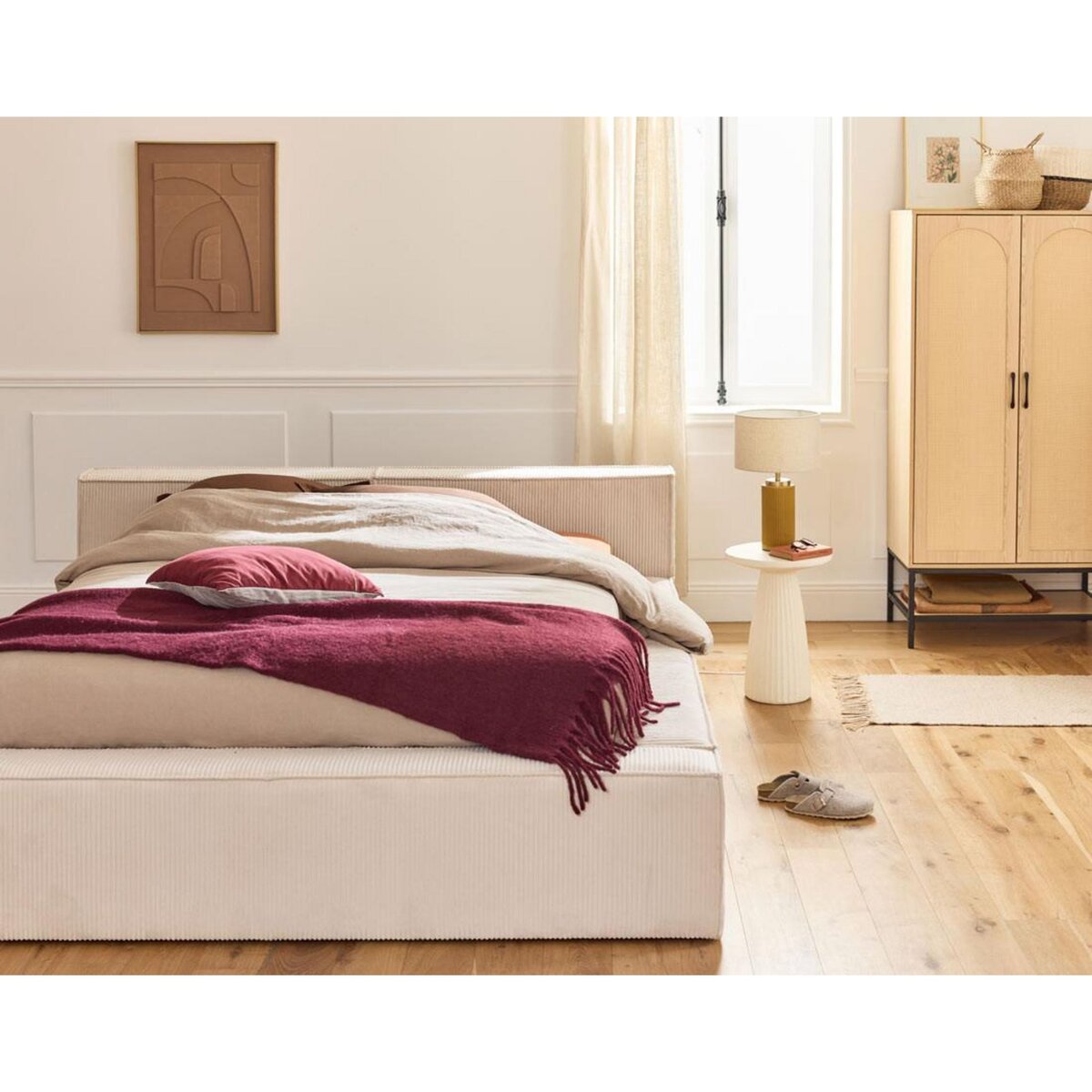 LISA DESIGN Stella - lit coffre - 140x190 cm - sommier inclus - en velours côtelé