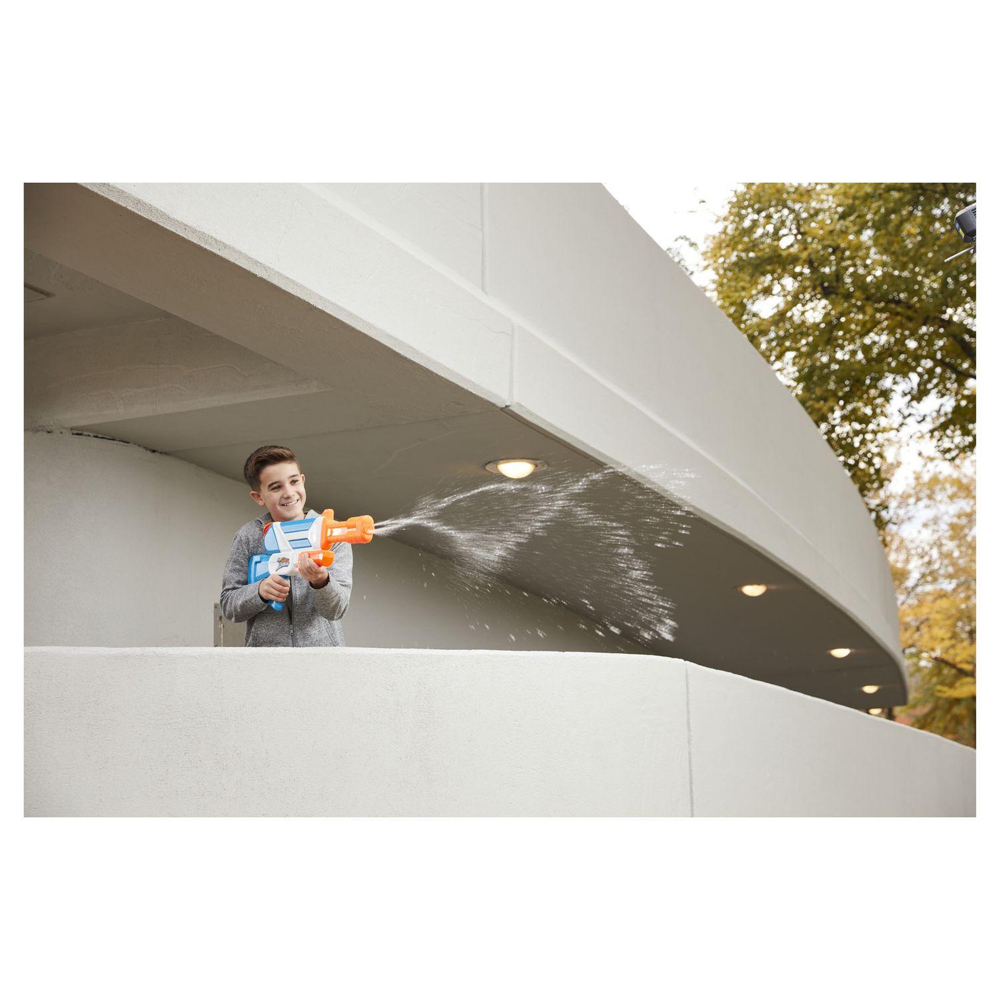 Voir la diapositive 5 : Nerf Super Soaker Twister