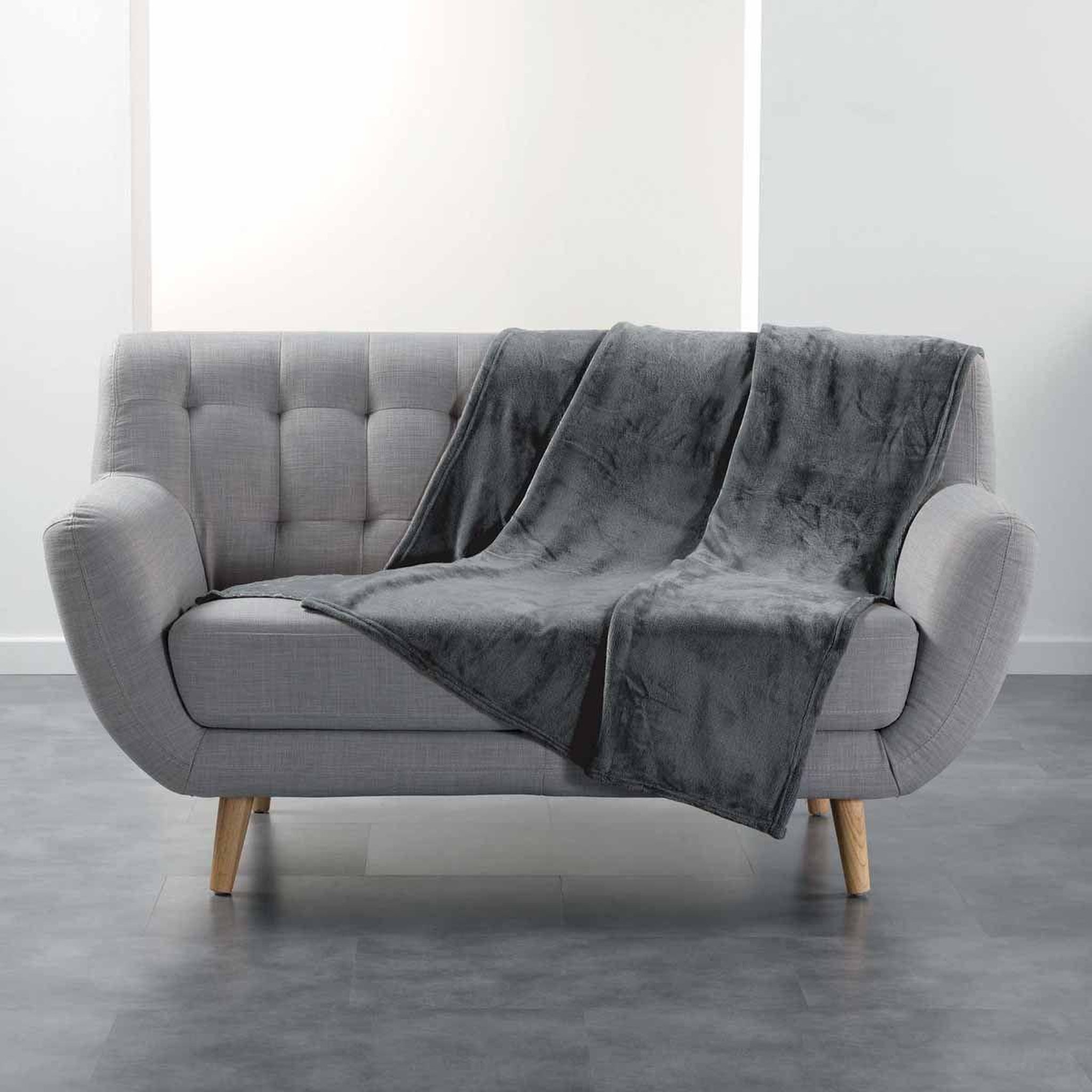 Douceur d'Intérieur Plaid uni en flanelle  flanou  125x150cm gris