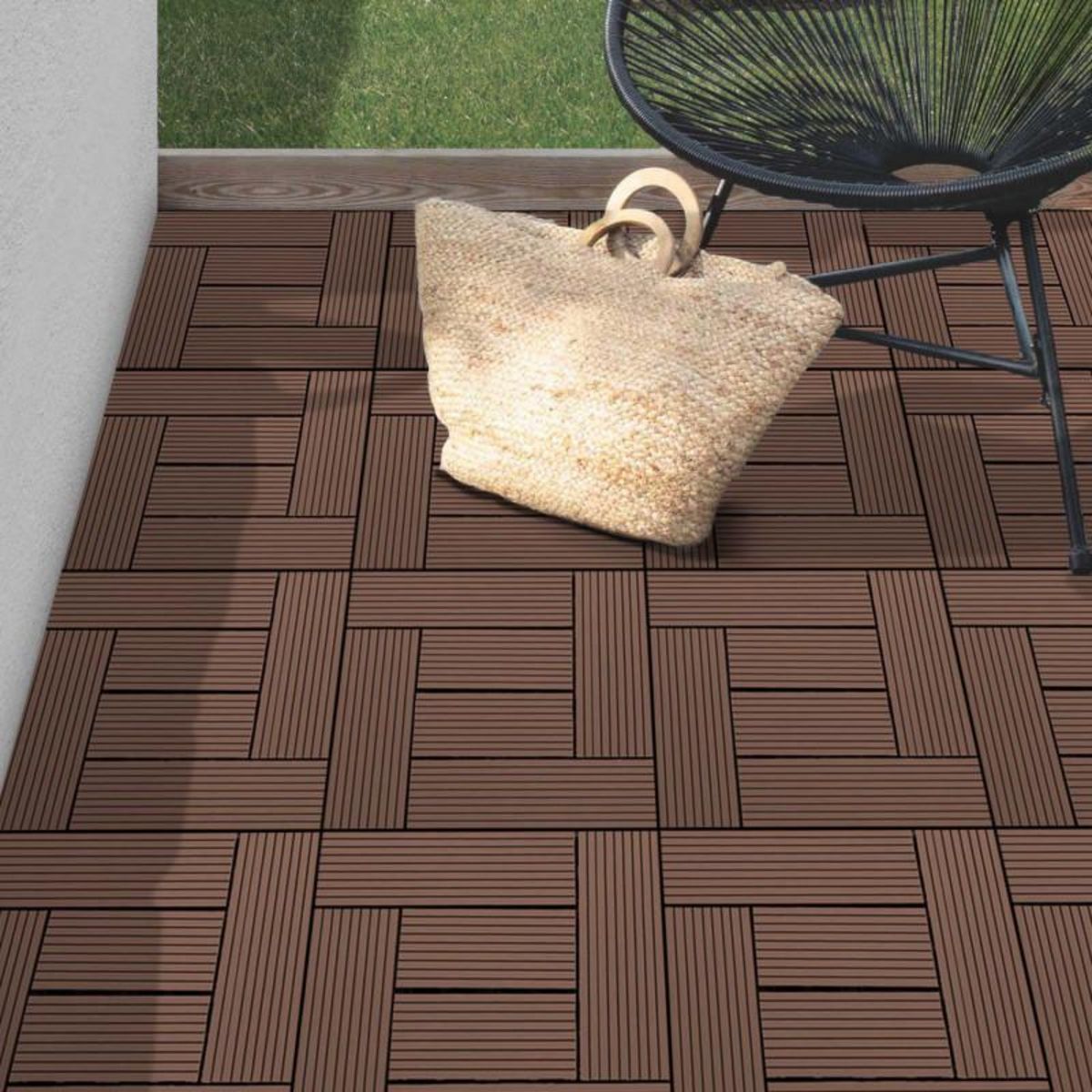 ID MARKET Lot de 5 dalles de terrasse mosaïque WODHY clipsables bois composite taupe 30 x 30 cm