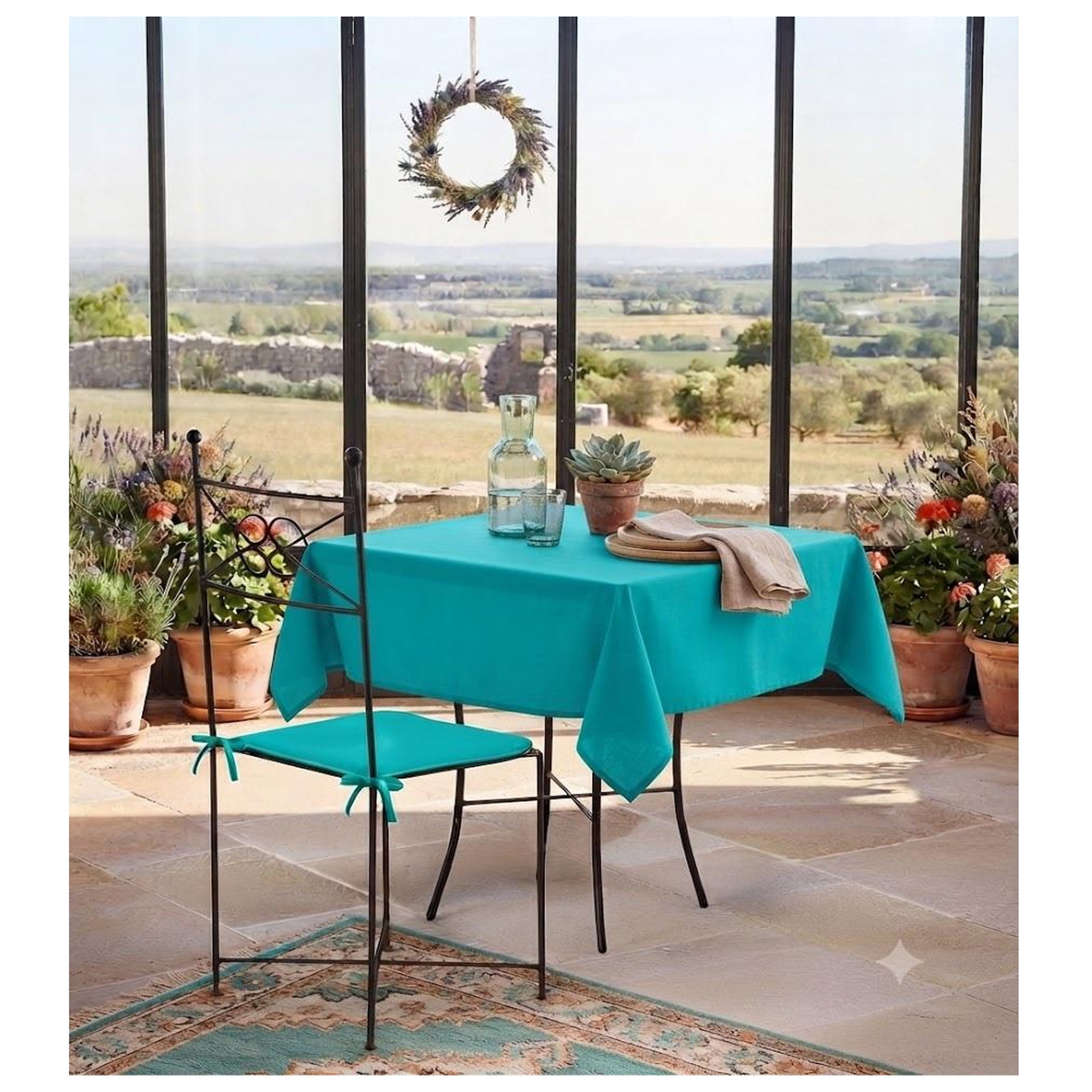 Voir la diapositive 5 : Eden Nappe en polyester finition ourlet nels