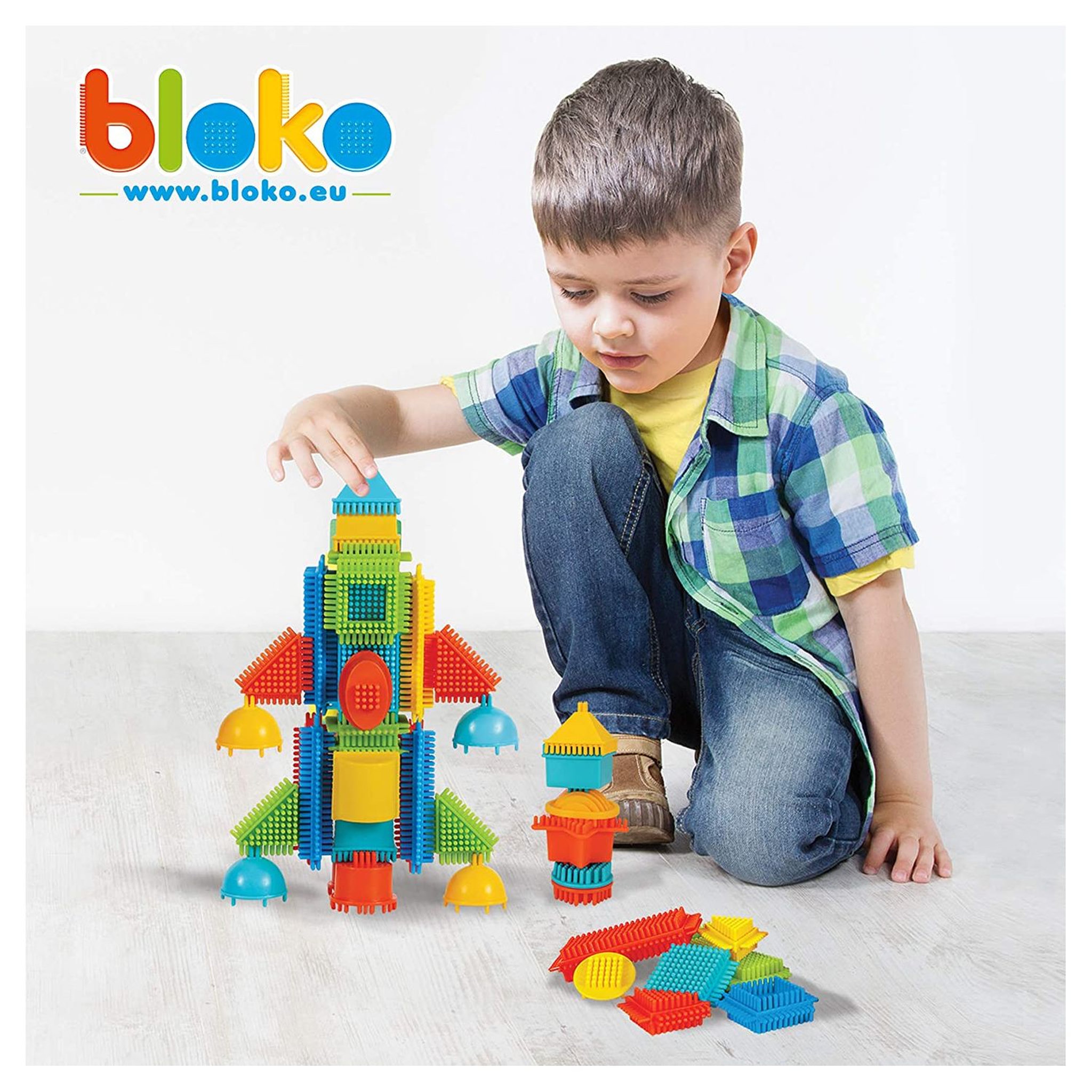 Voir la diapositive 3 : MBI Boite de 150 Bloko + 2 figurines famille 3D et 2 plaques