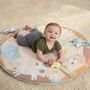 Voir la diapositive 4 : MARKET24 INGENUITY Tapis d'éveil bébé pliable WonderWood, rond avec arche de jeux en bois, mirroir et jouets bébé