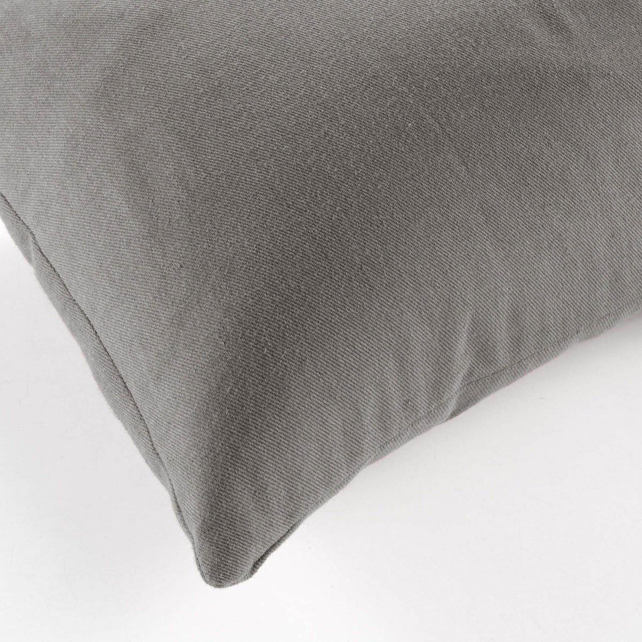 Voir la diapositive 2 : Douceur d'Intérieur Coussin déco  twily  30x50cm gris
