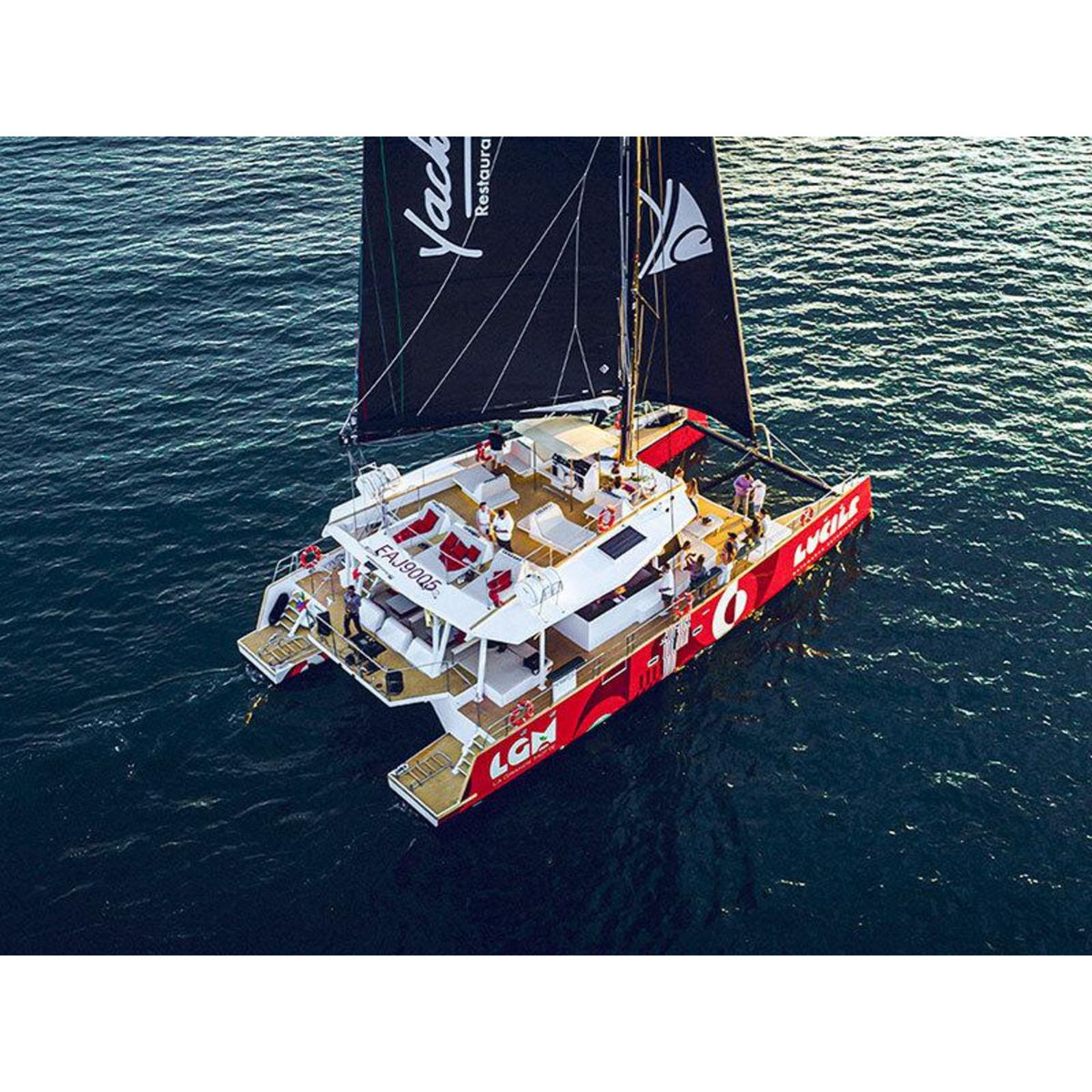 Smartbox Sortie en catamaran de 2h pour 2 personnes en Camargue - Coffret Cadeau Sport & Aventure