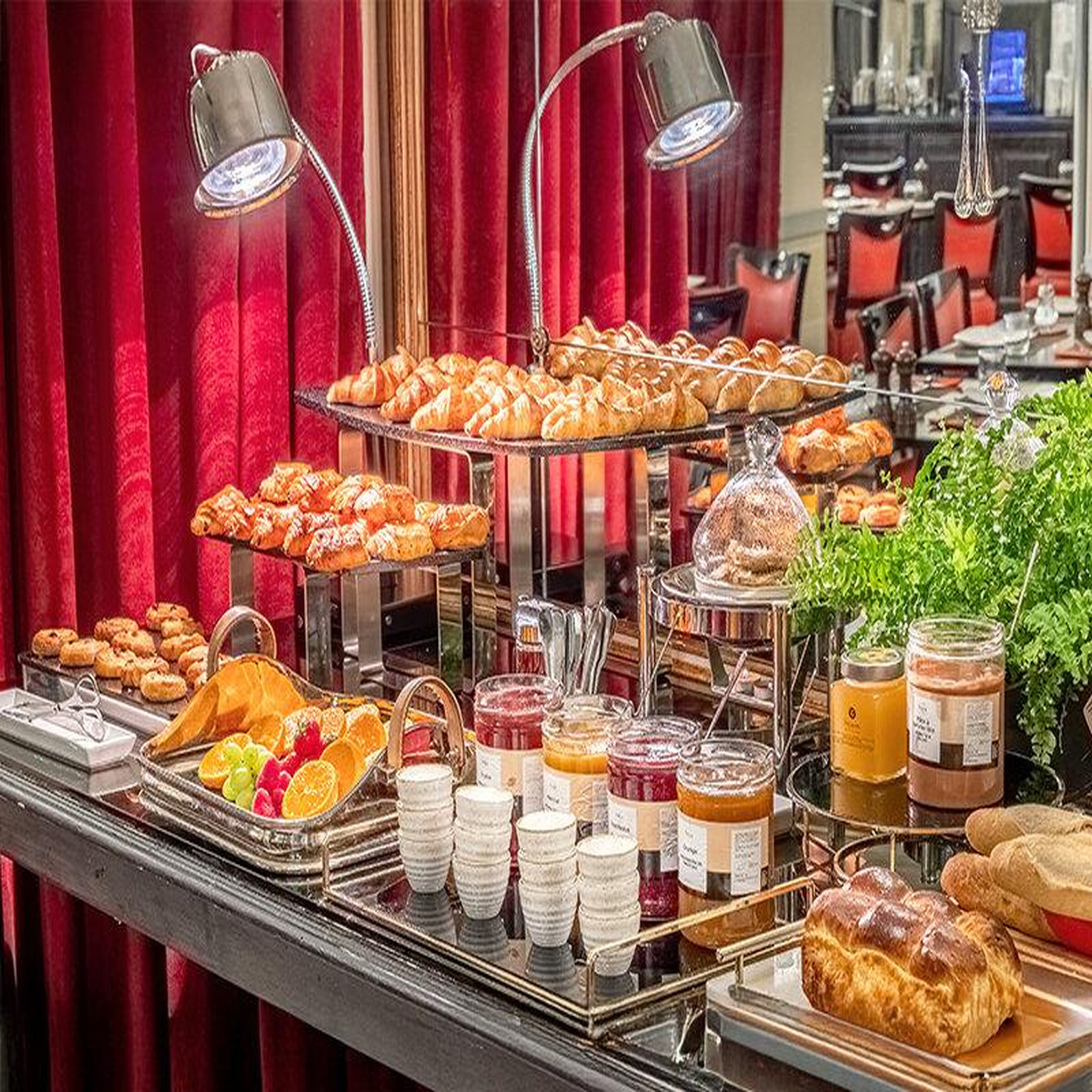 Voir la diapositive 3 : Smartbox 2 jours en hôtel 4* en basse saison dans le quartier latin à paris - coffret cadeau séjour