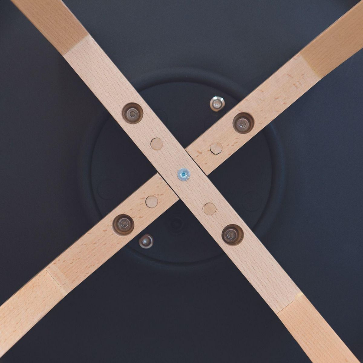 The Home Deco Factory Chaise design scandinave Enko