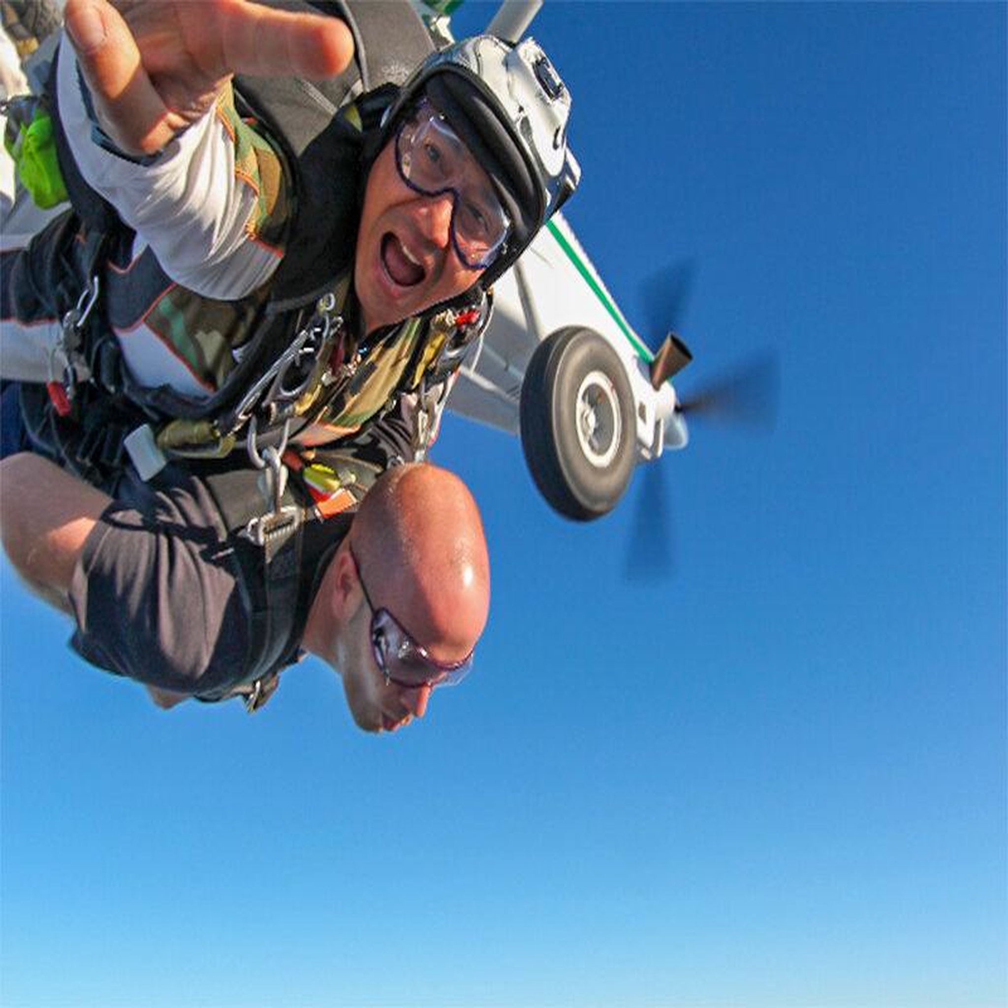 Voir la diapositive 3 : Smartbox 1 saut incroyable en parachute proche de paris - coffret cadeau sport & aventure